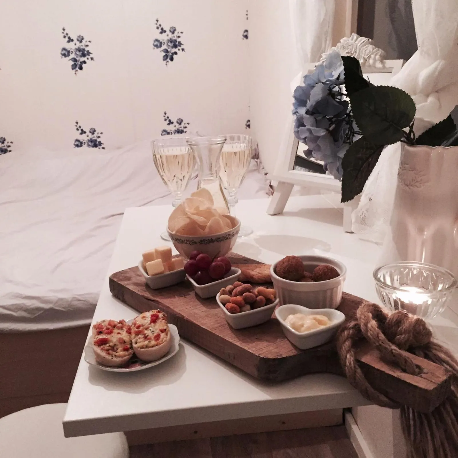 Food and drinks in B&B boerderij rust, in pipowagens!