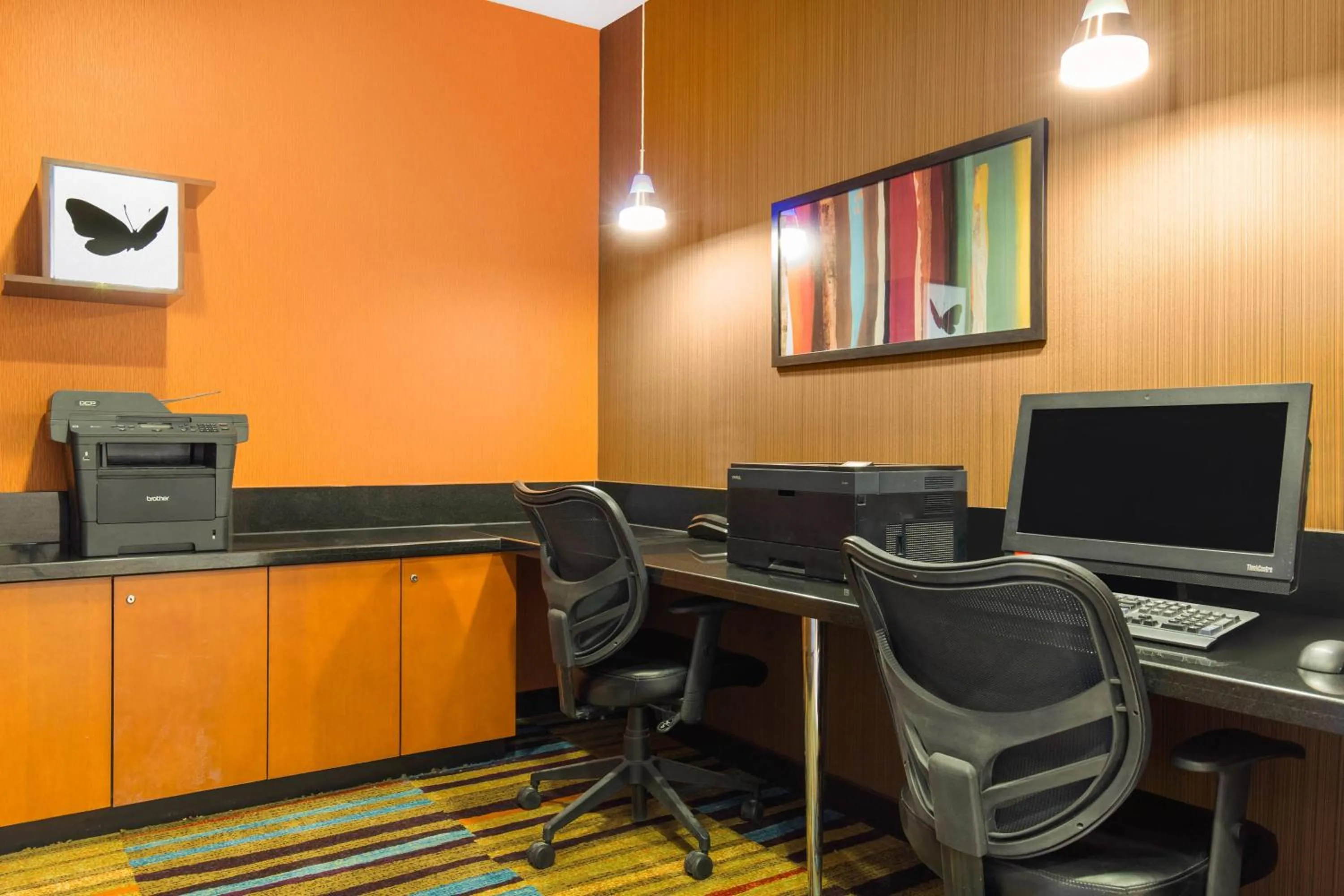Business facilities in AmericInn by Wyndham St Cloud MN Shopping Area