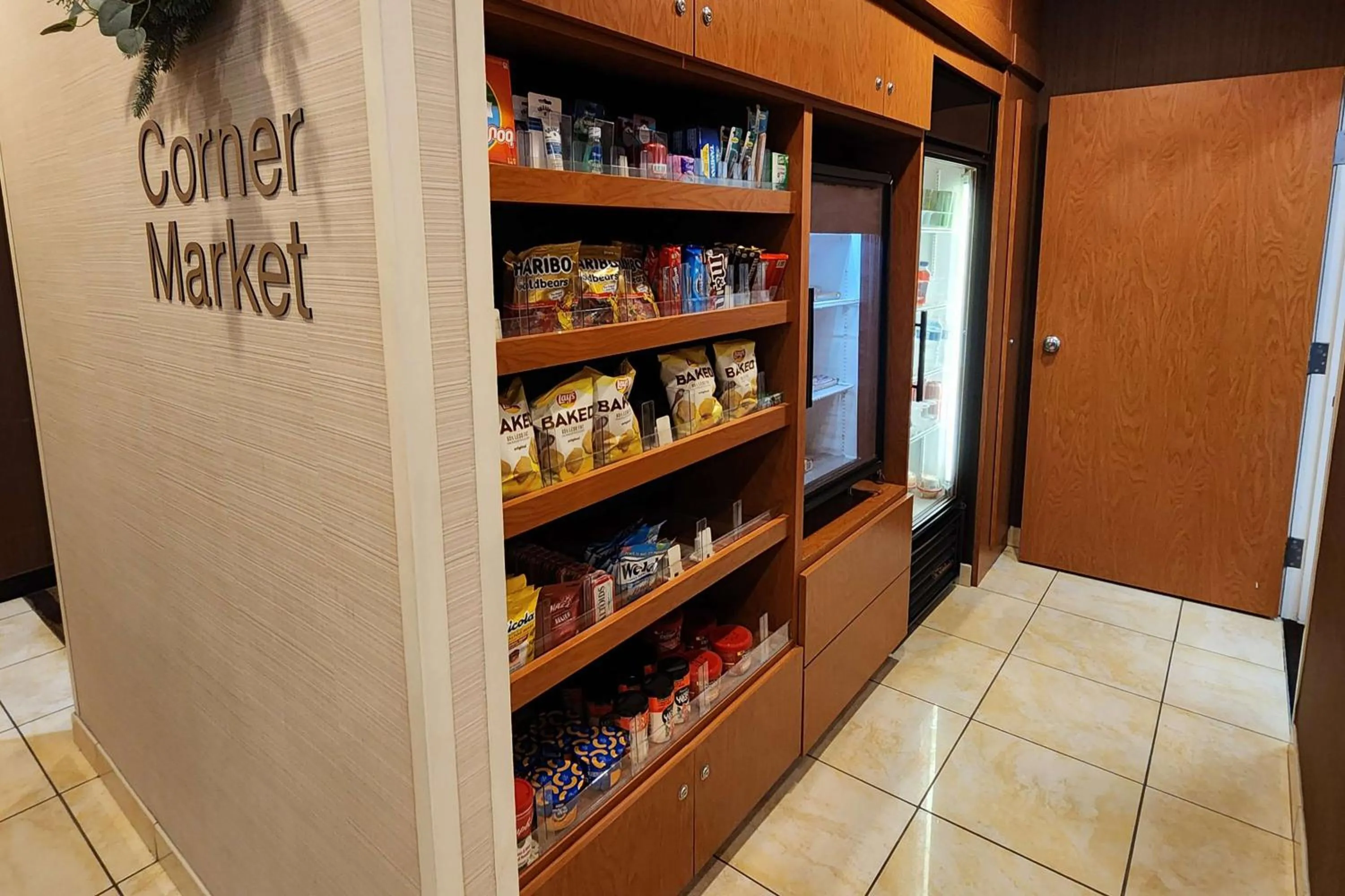 Food and drinks in AmericInn by Wyndham St Cloud MN Shopping Area