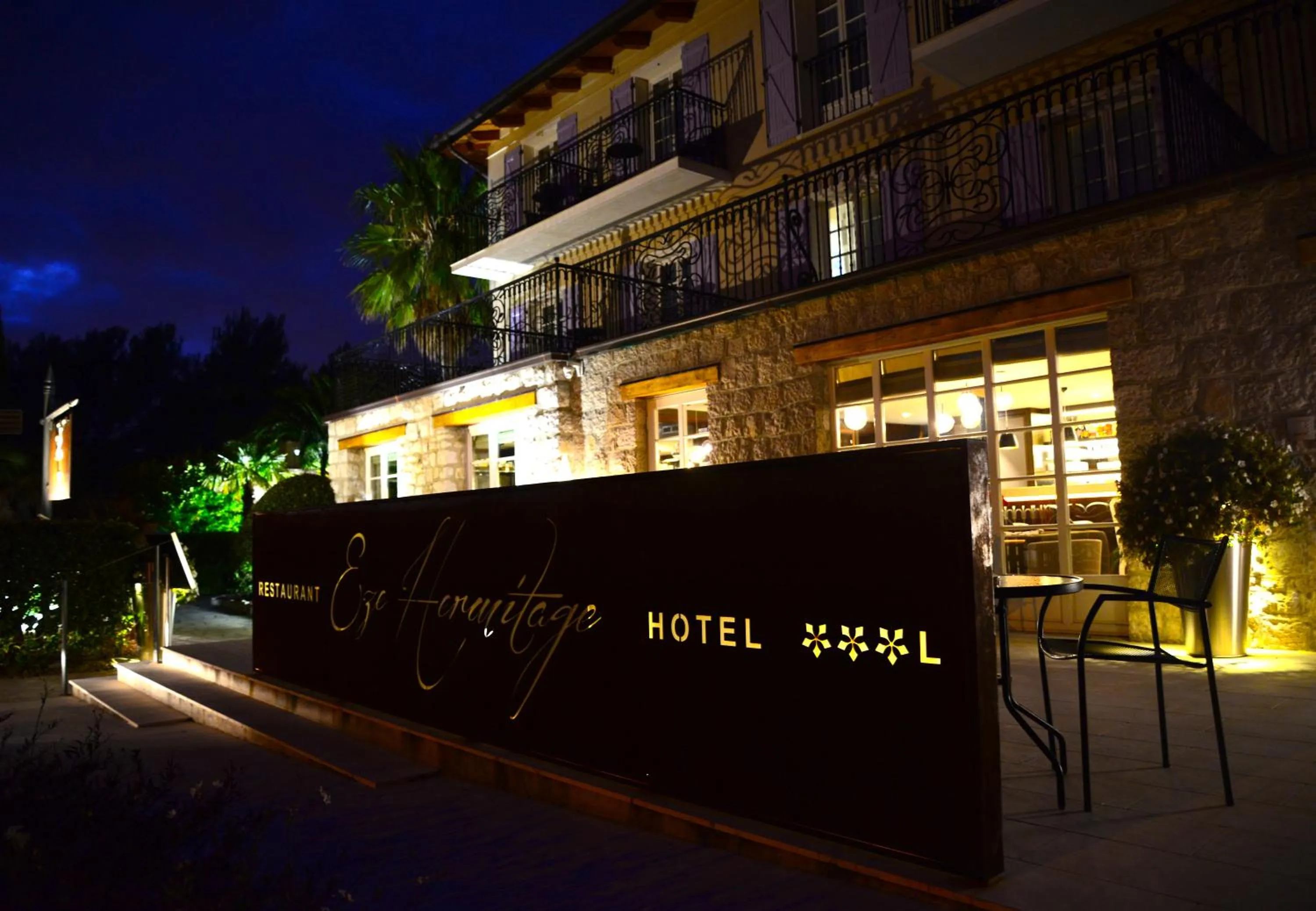 Facade/entrance in Hôtel Eze Hermitage