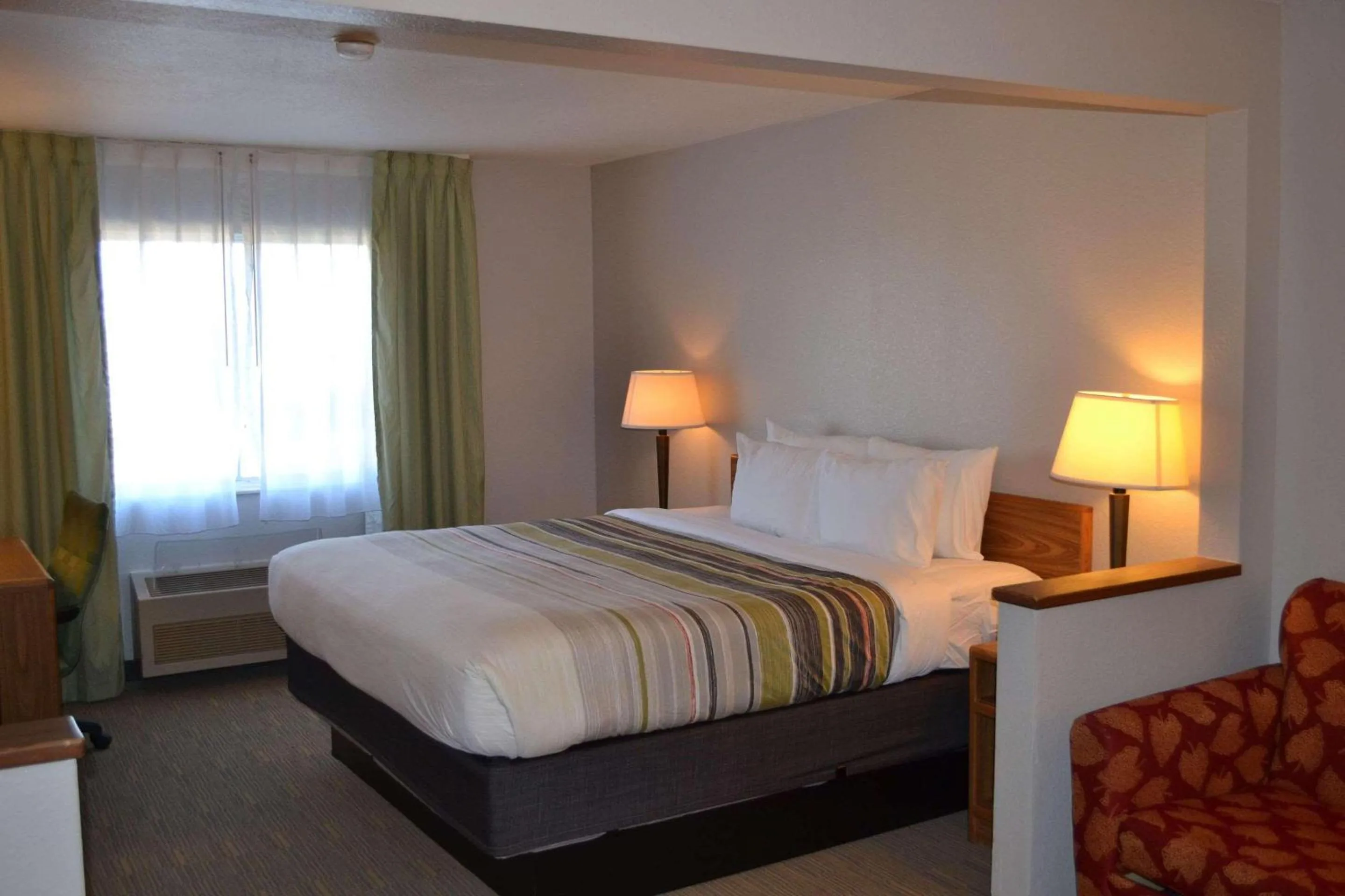 Bedroom, Bed in Country Inn & Suites by Radisson, Fairview Heights, IL