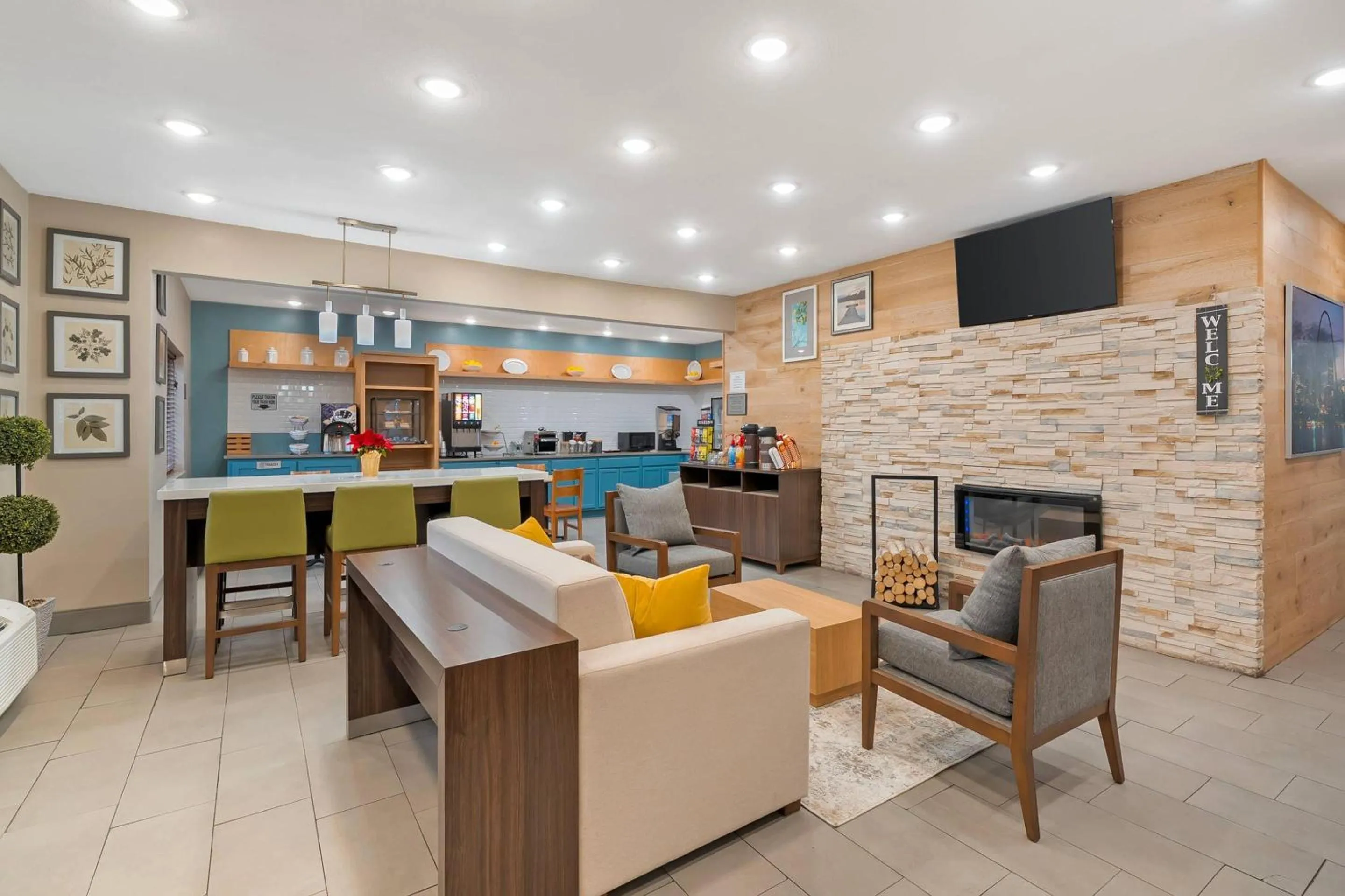 Lobby or reception in Country Inn & Suites by Radisson, Fairview Heights, IL