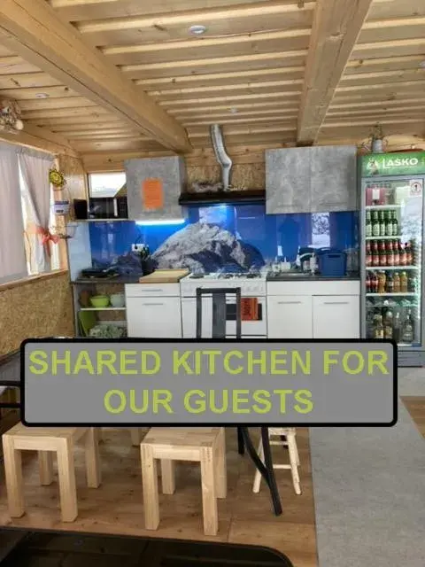 Quadruple Room with Balcony in Aparthotel Pr' Jakapč' Quadruple Room with Balcony in Aparthotel Pr' Jakapč'