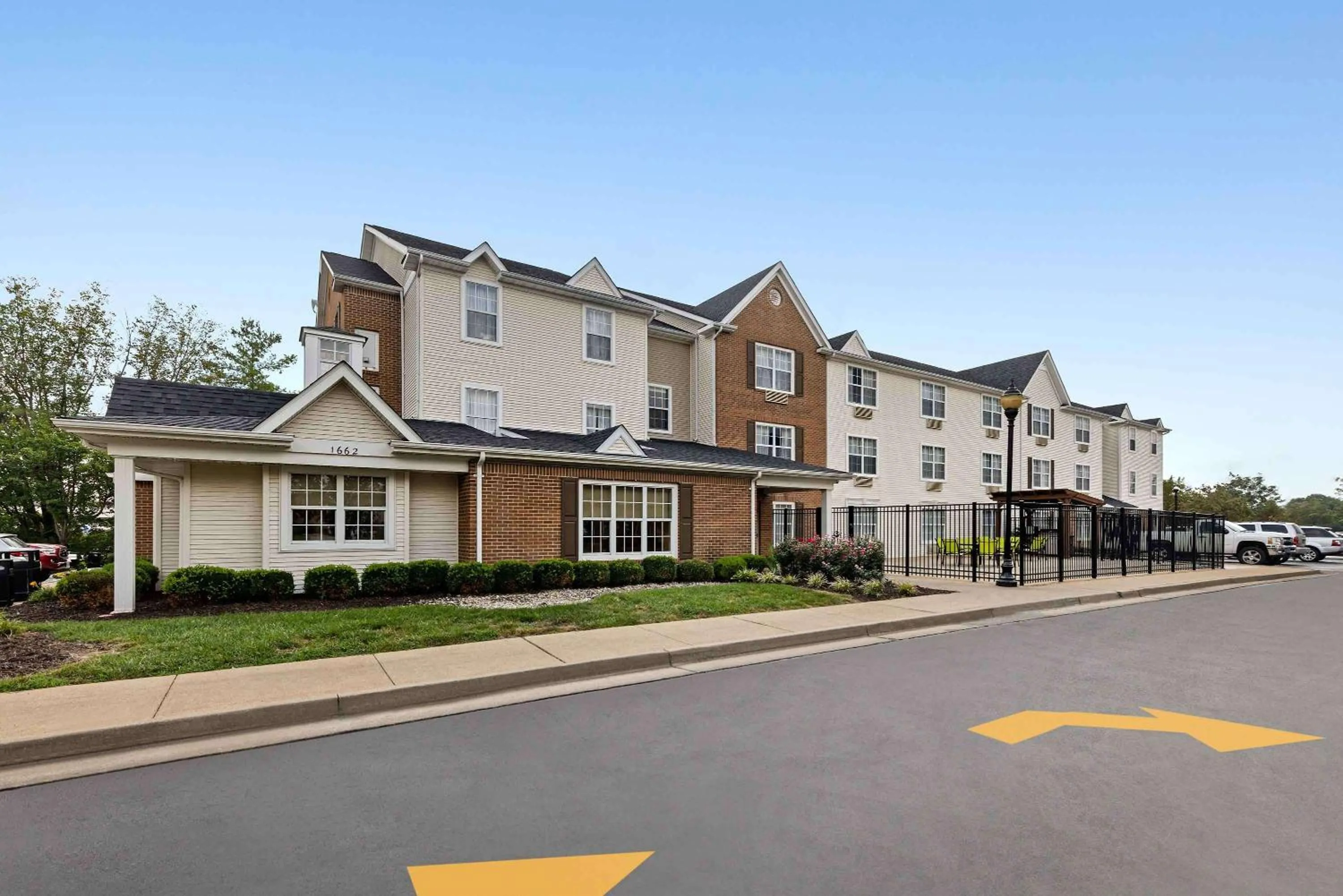 Property building in Extended Stay America Suites - St Louis - Fenton