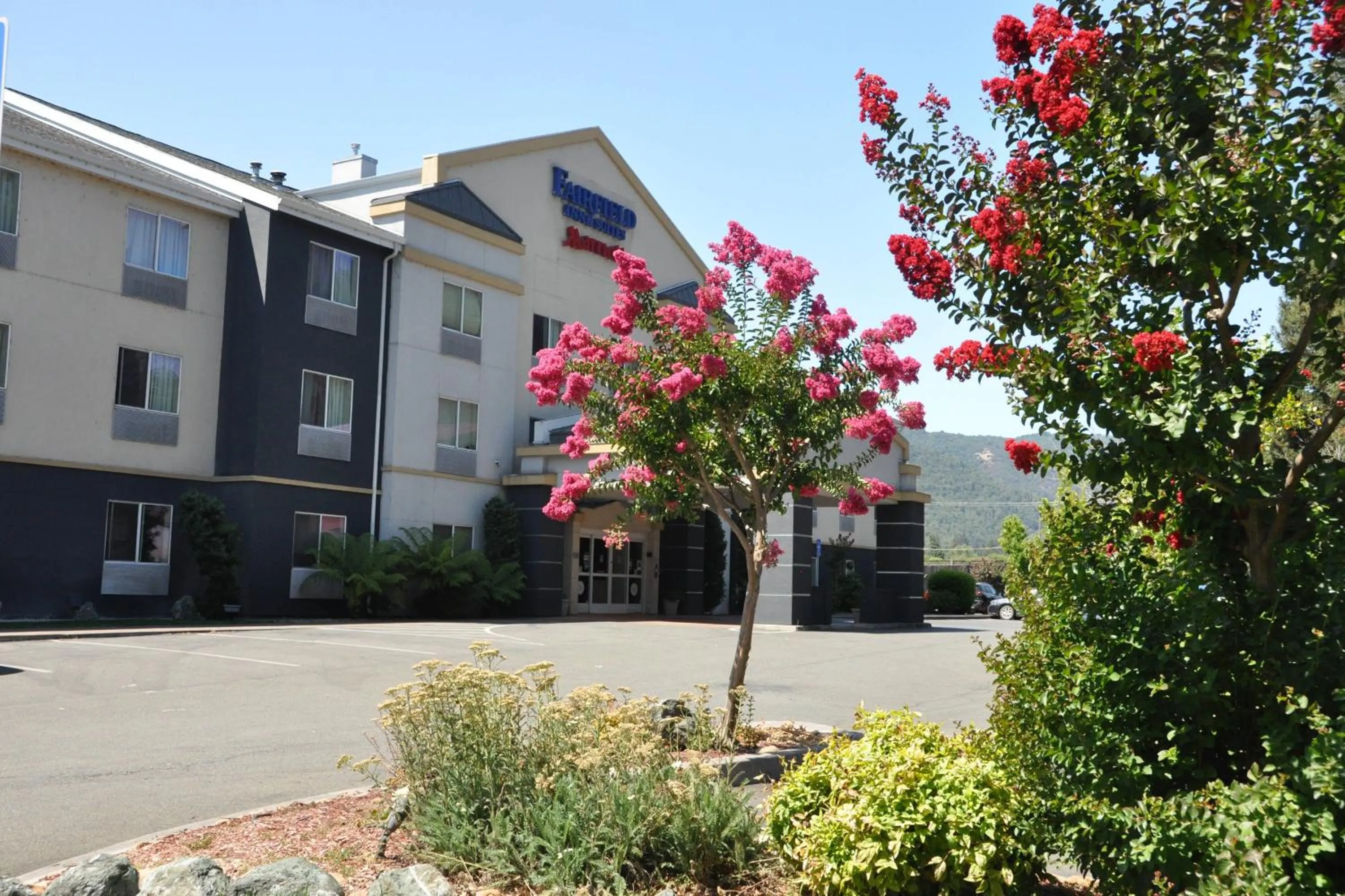 Property building in Fairfield Inn & Suites Ukiah Mendocino County