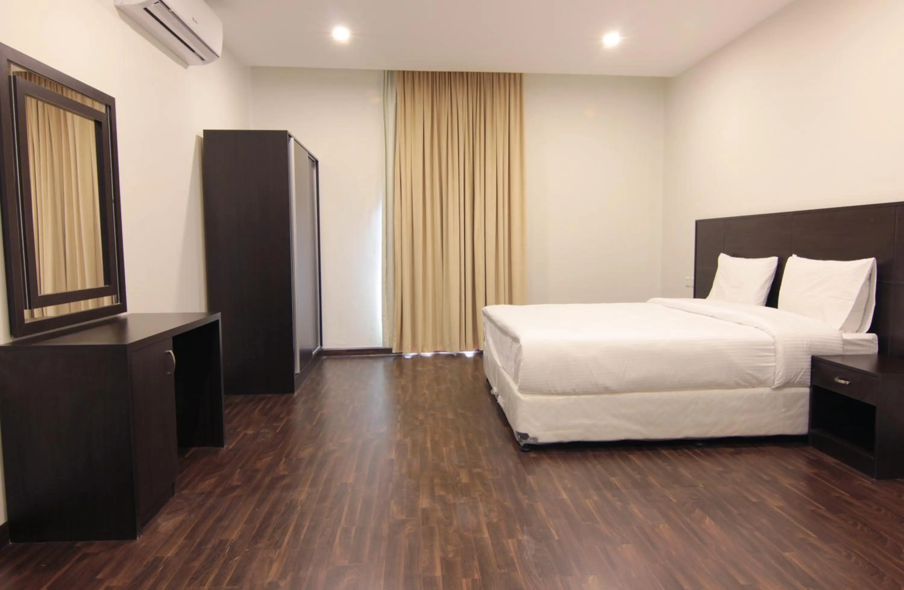 Bed in Towlan Al Rawdah