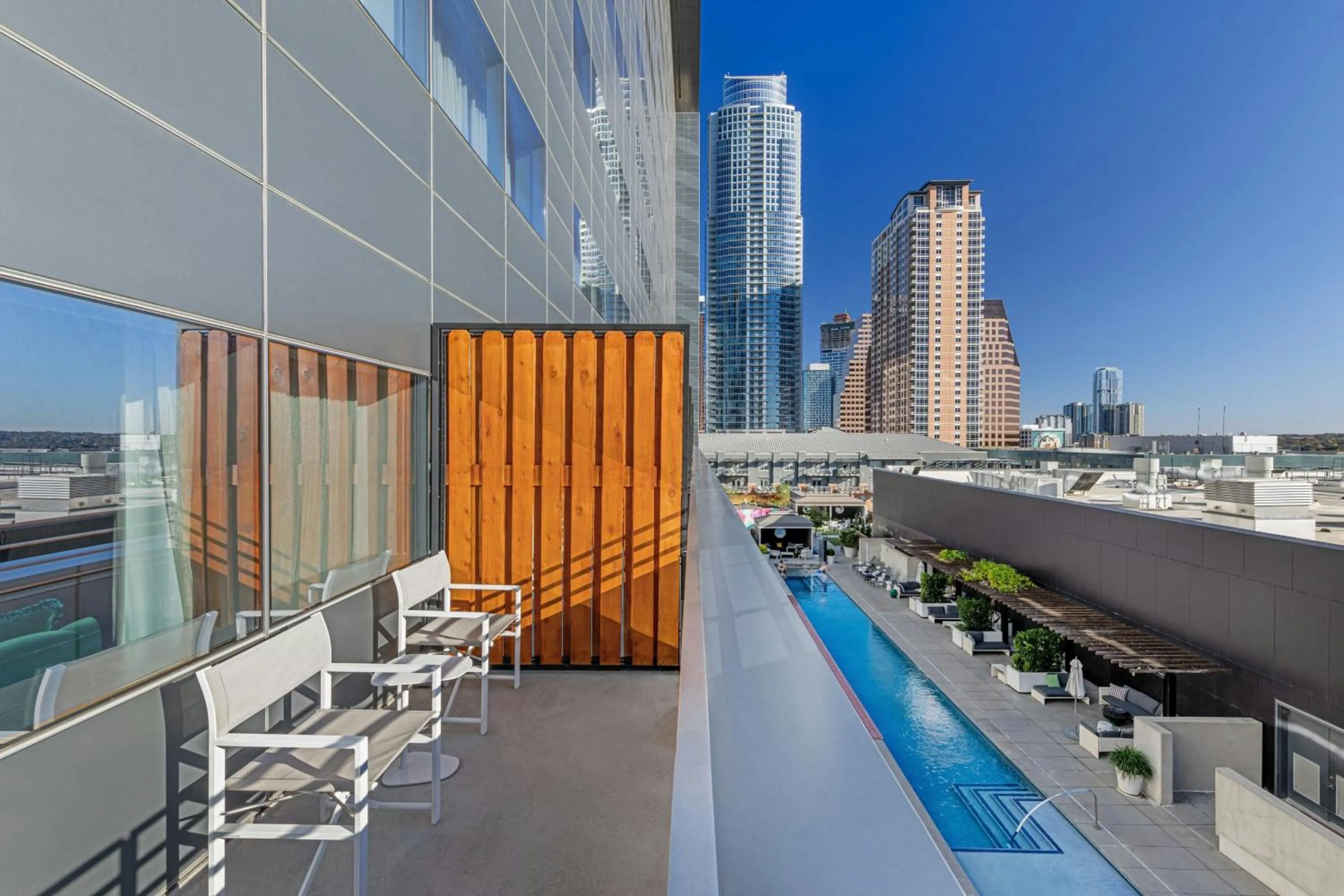 Photo of the whole room in W Austin