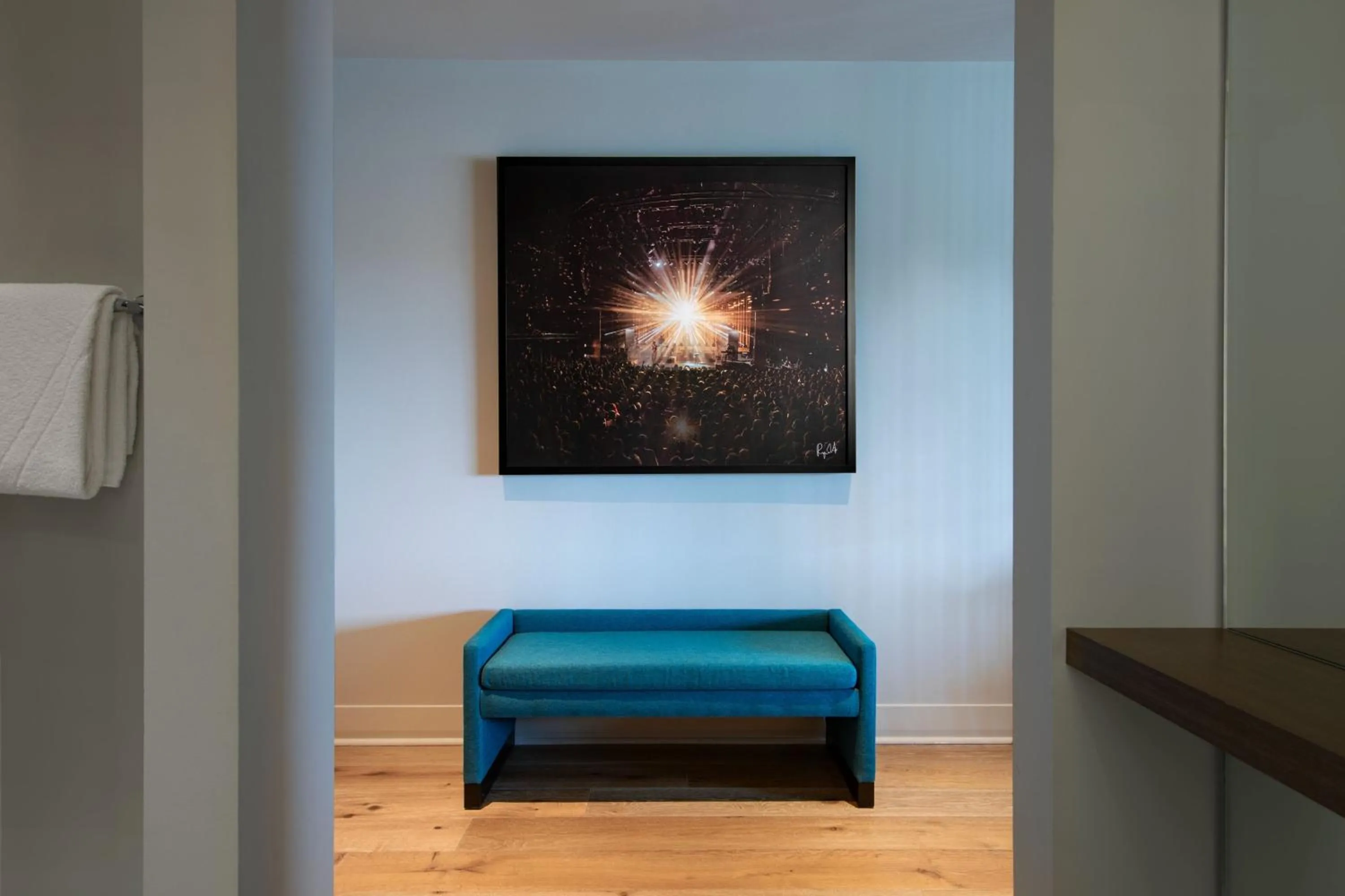 Photo of the whole room in W Austin