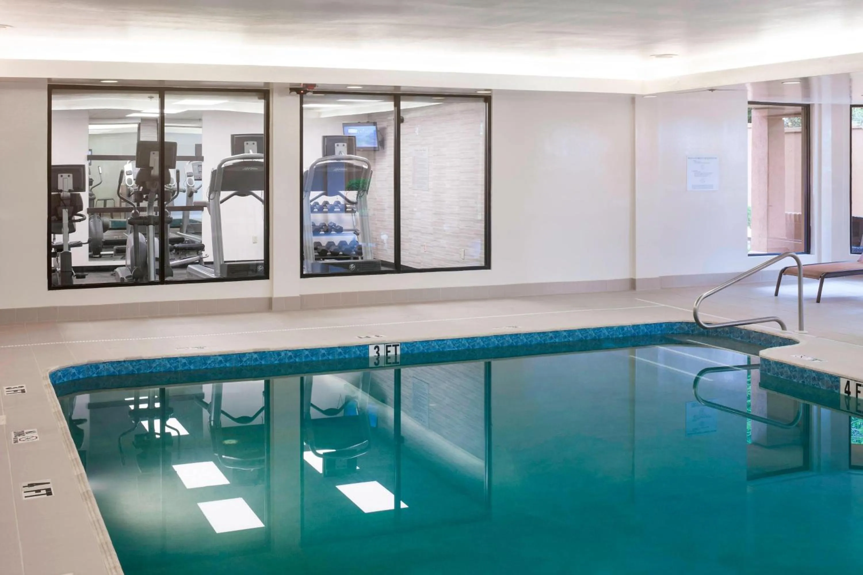 Swimming pool in Courtyard Tuscaloosa