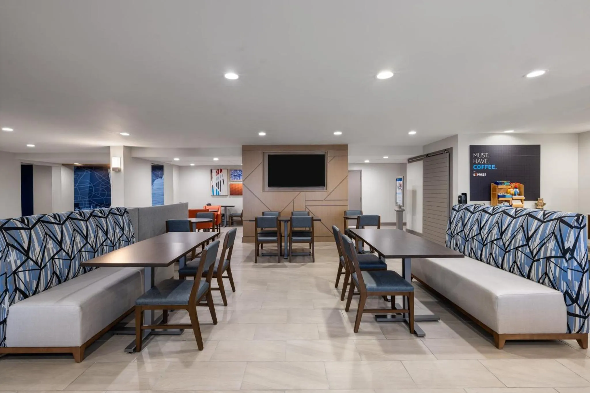 Breakfast in Holiday Inn Express Tifton by IHG