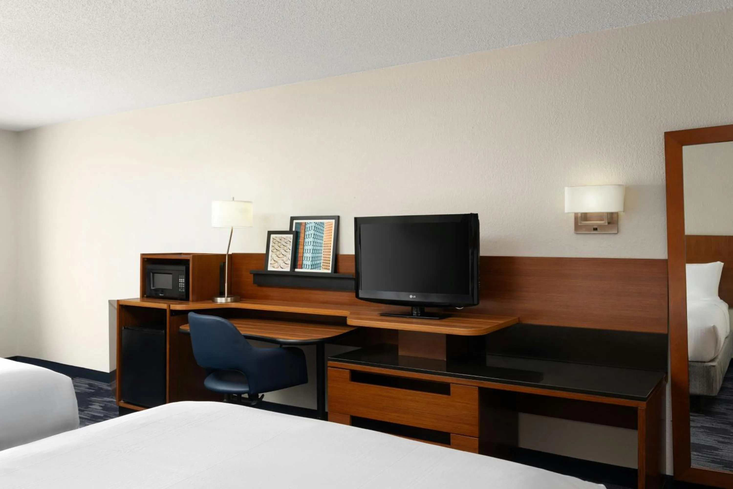 Bedroom, Bed in Fairfield Inn and Suites by Marriott Tifton