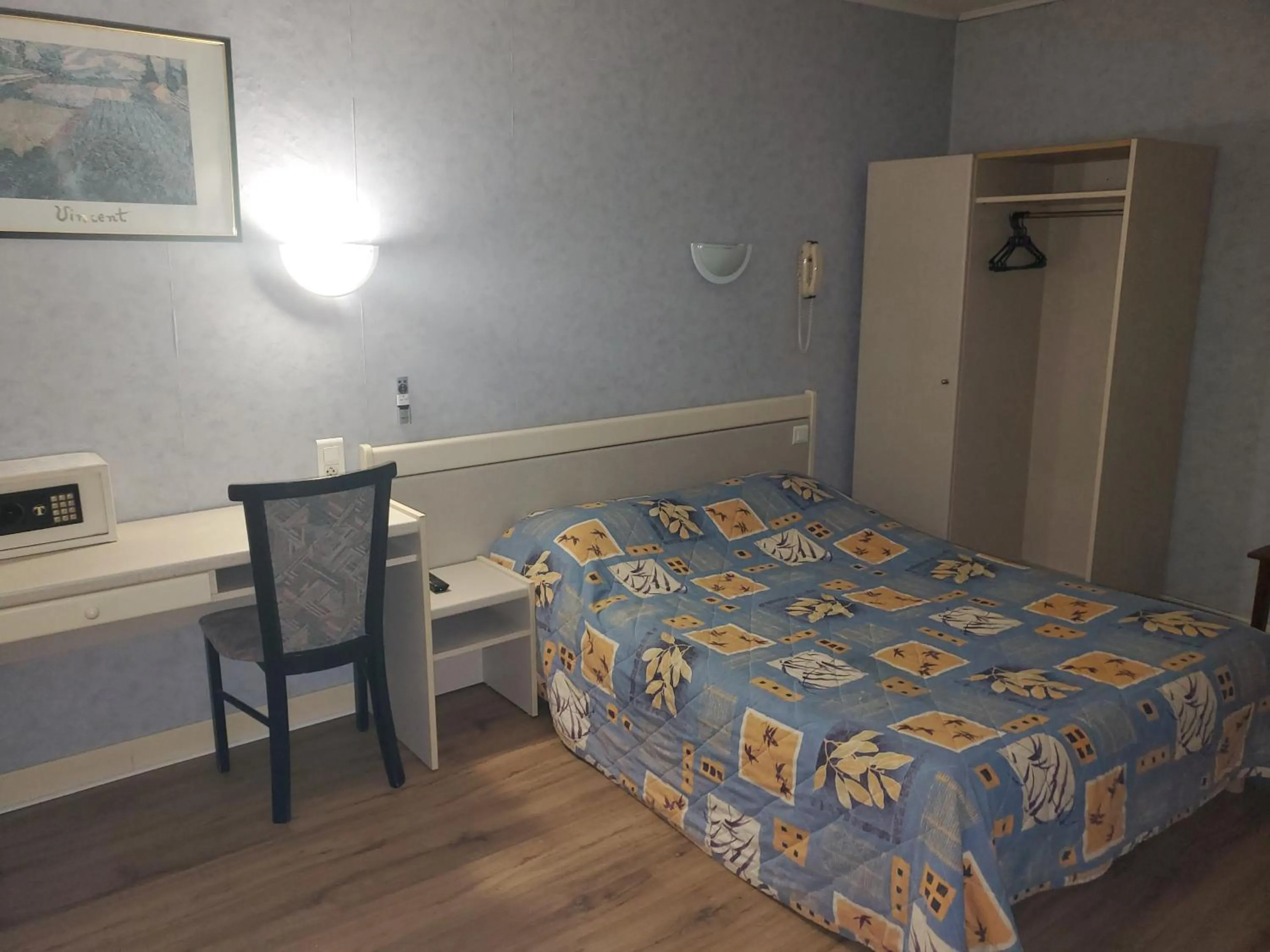 Property building in Hotel des Voyageurs