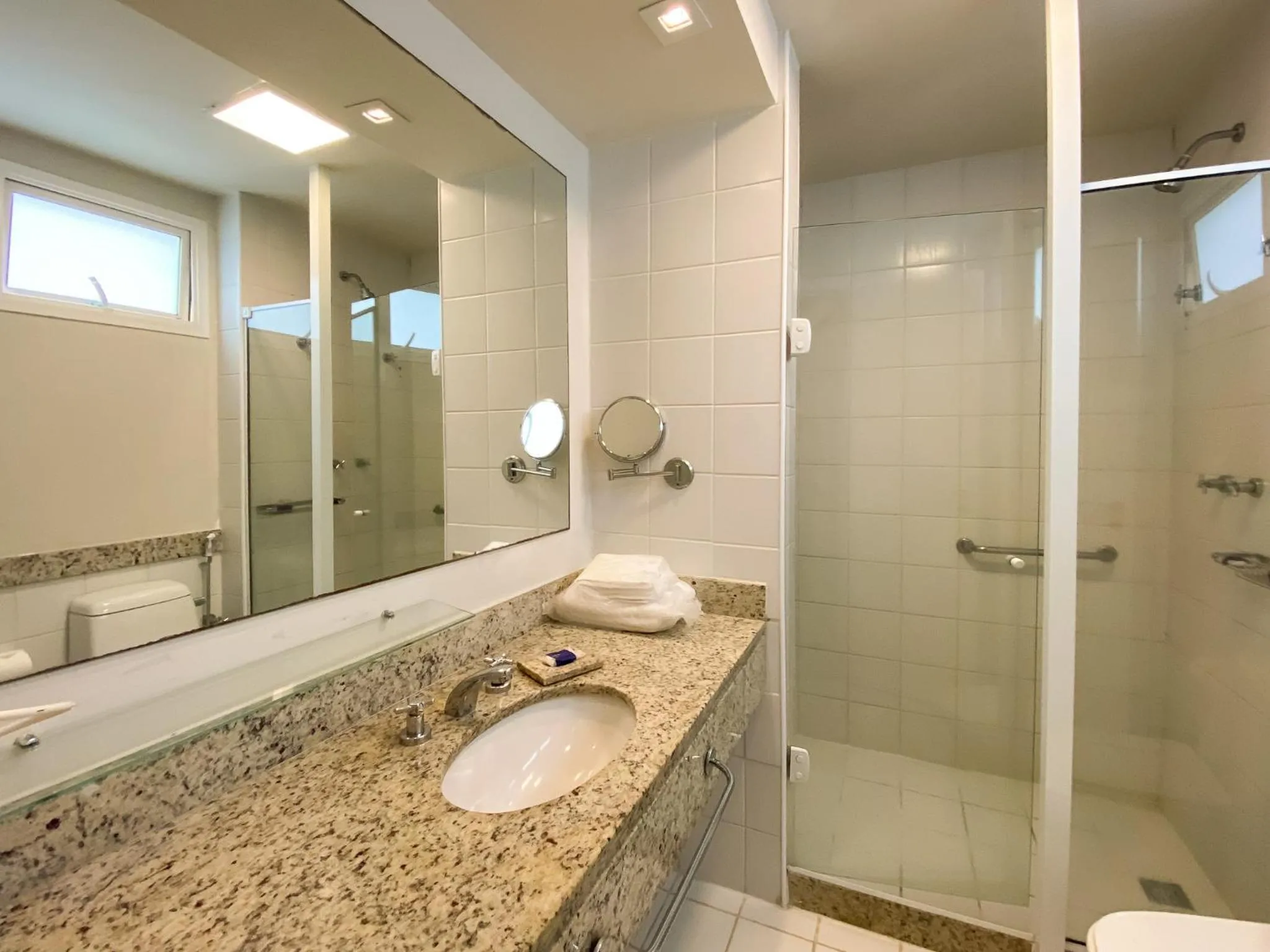 Bathroom in Búzios Beach Resort by WAM Experience