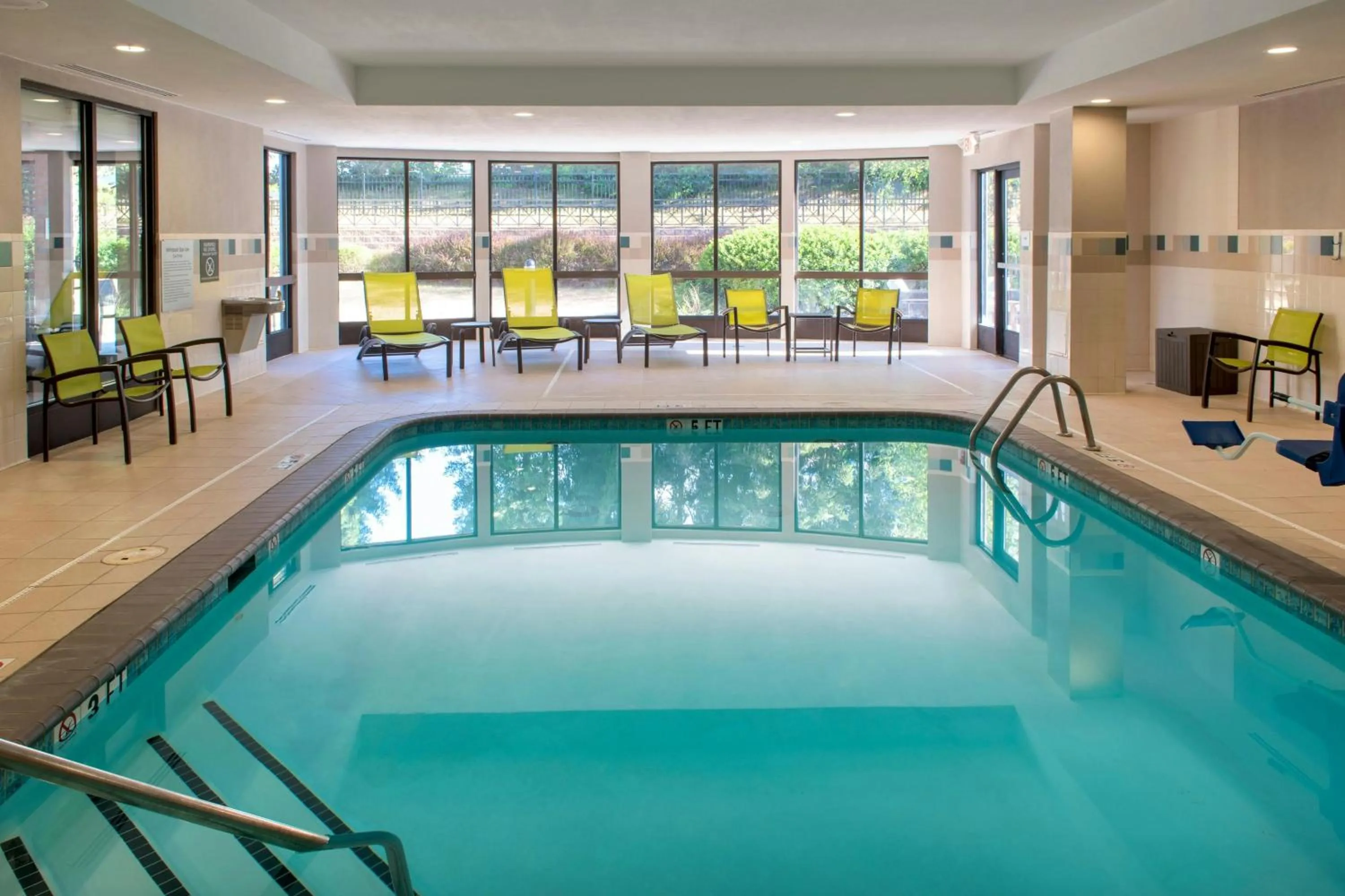 Swimming pool in Courtyard Ewing Princeton