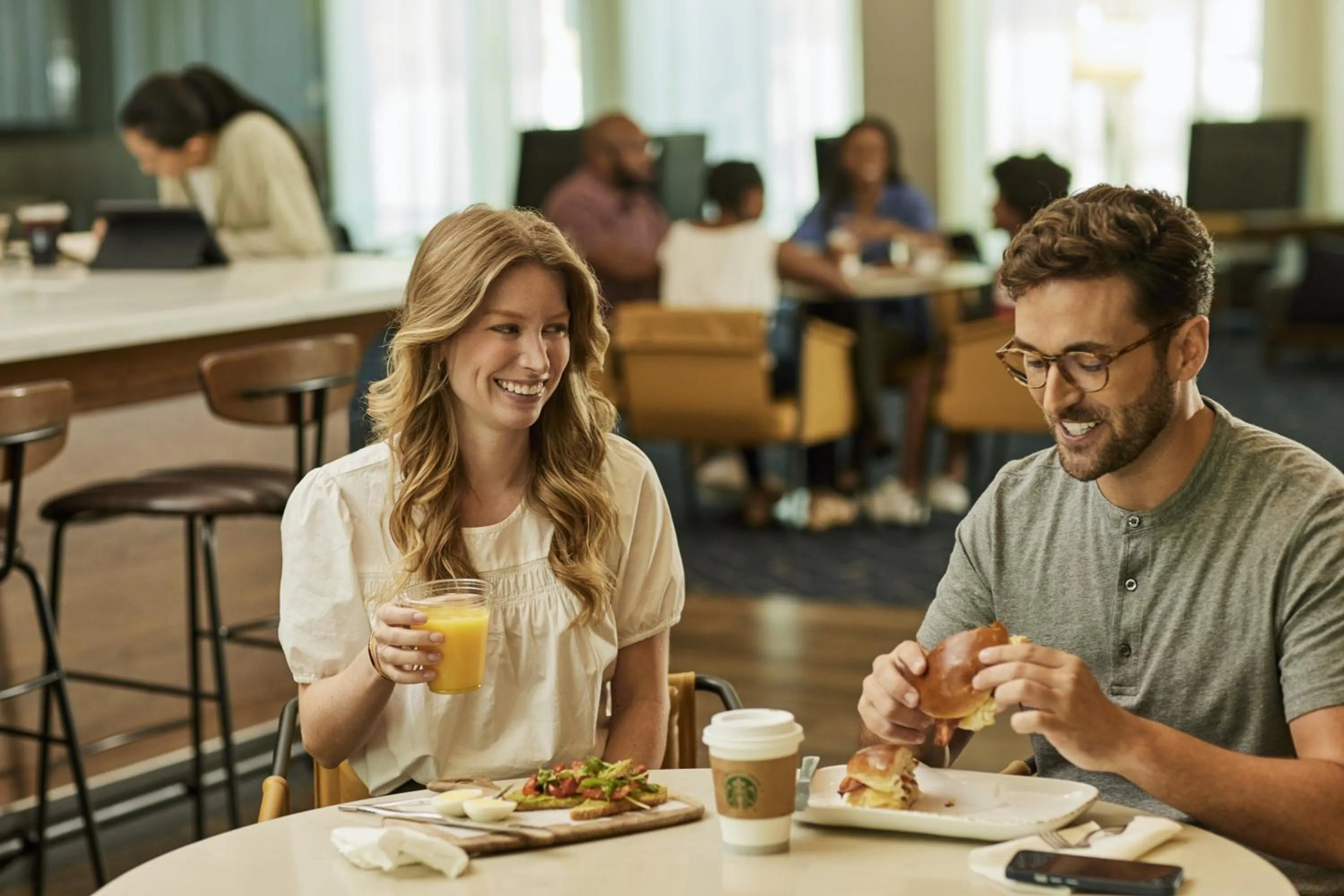 Breakfast in Courtyard Ewing Princeton