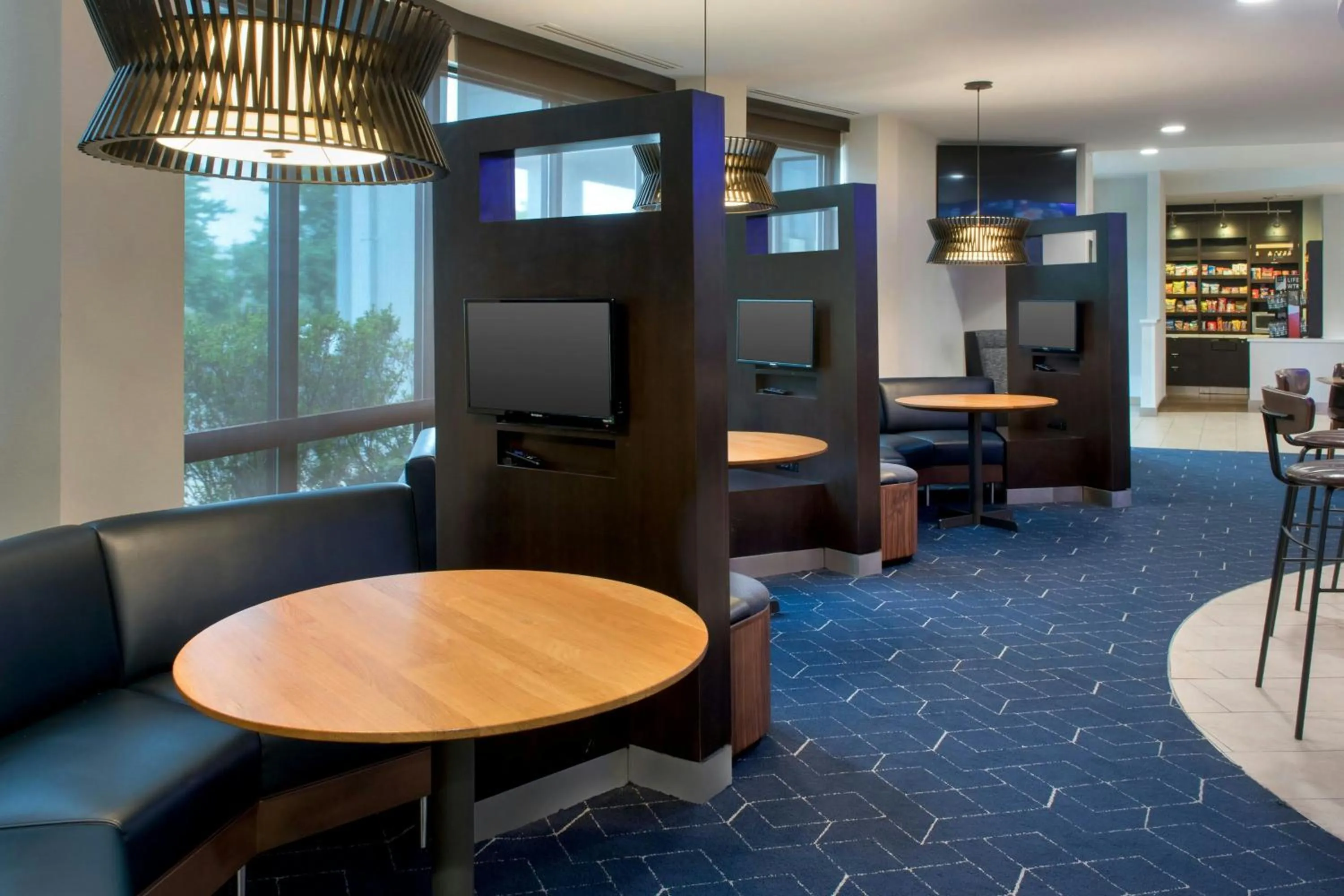 Restaurant/places to eat in Courtyard Ewing Princeton