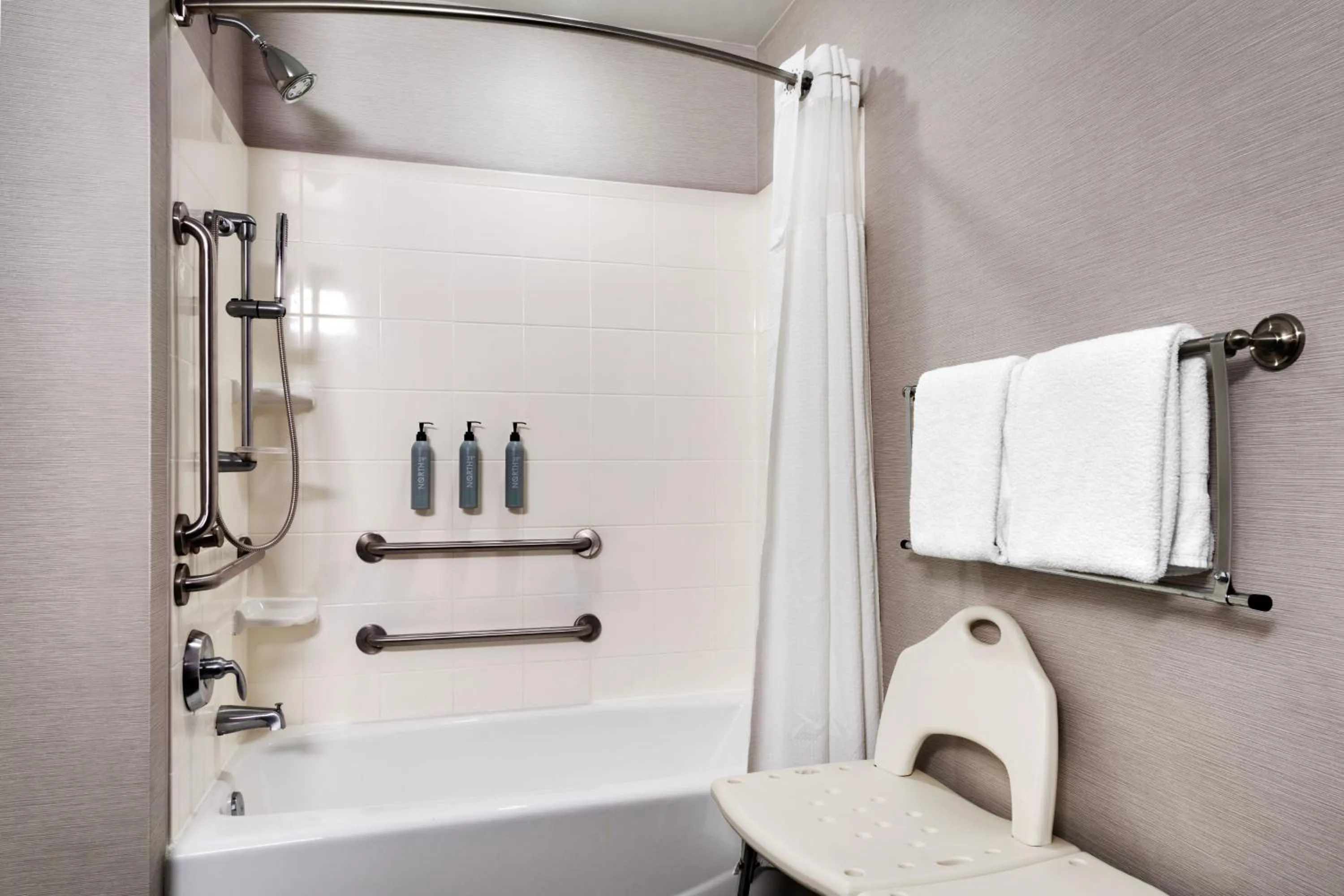 Bathroom in Courtyard by Marriott Johnson City