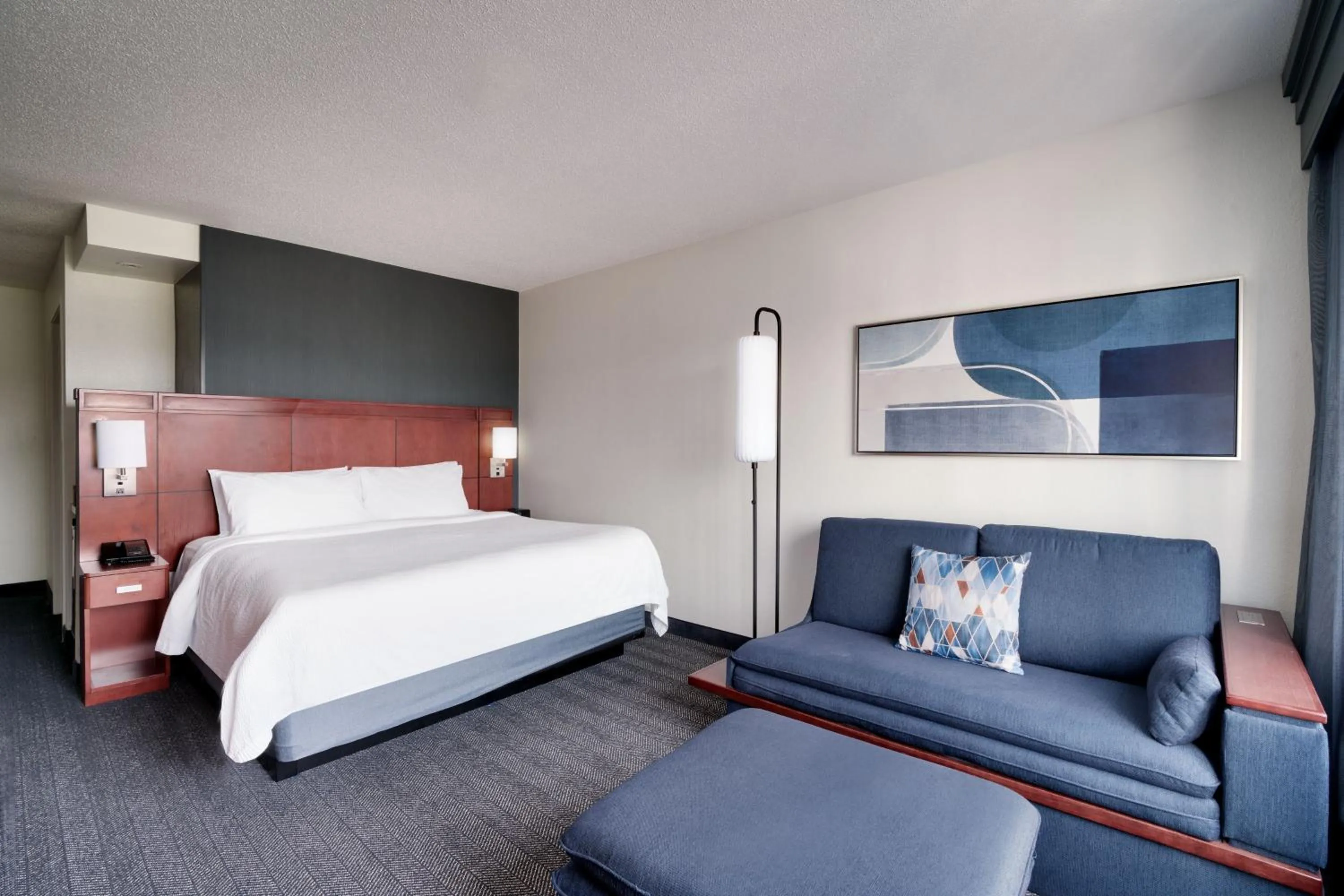 Photo of the whole room, Bed in Courtyard by Marriott Johnson City