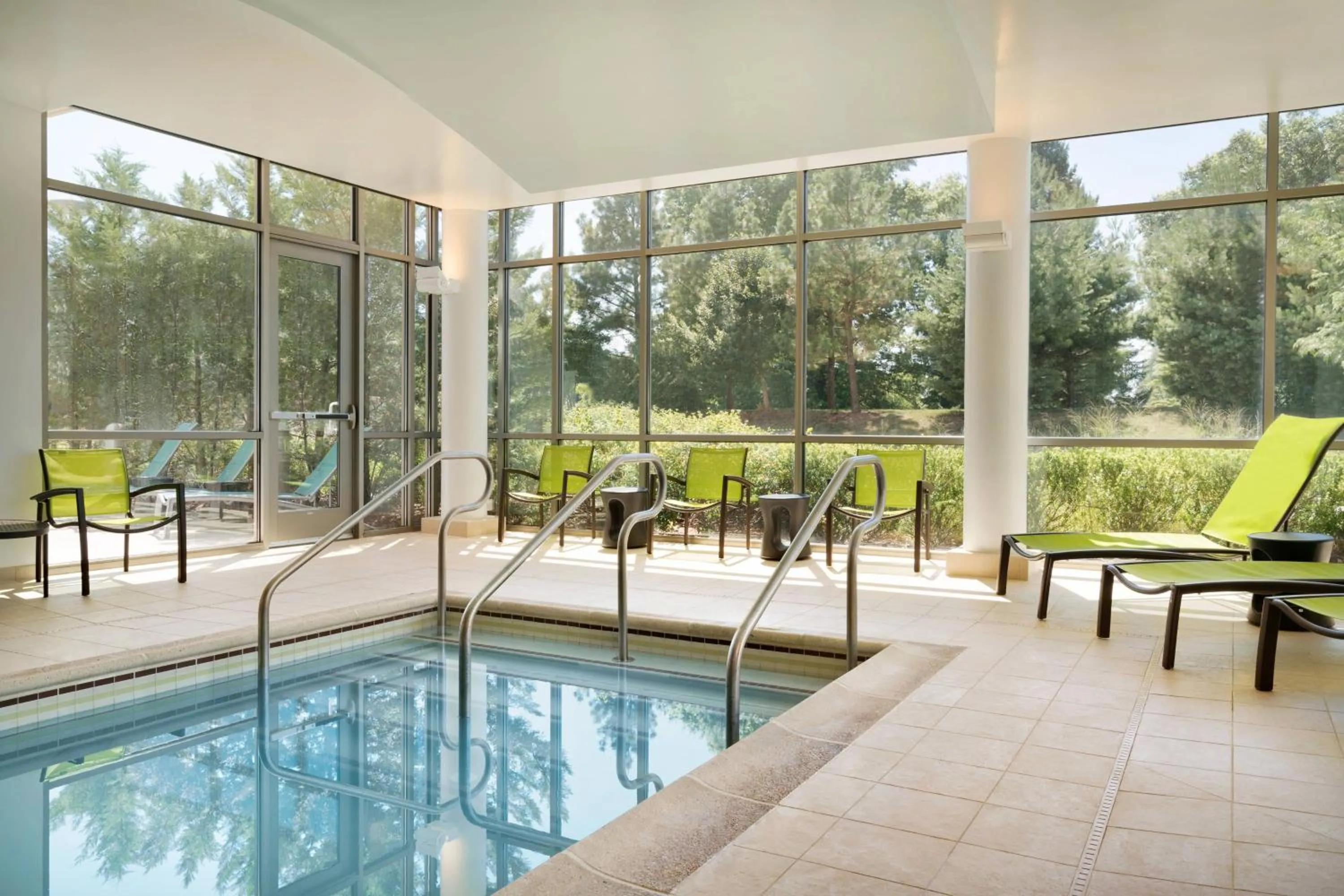 Swimming pool in SpringHill Suites Ewing Township Princeton South