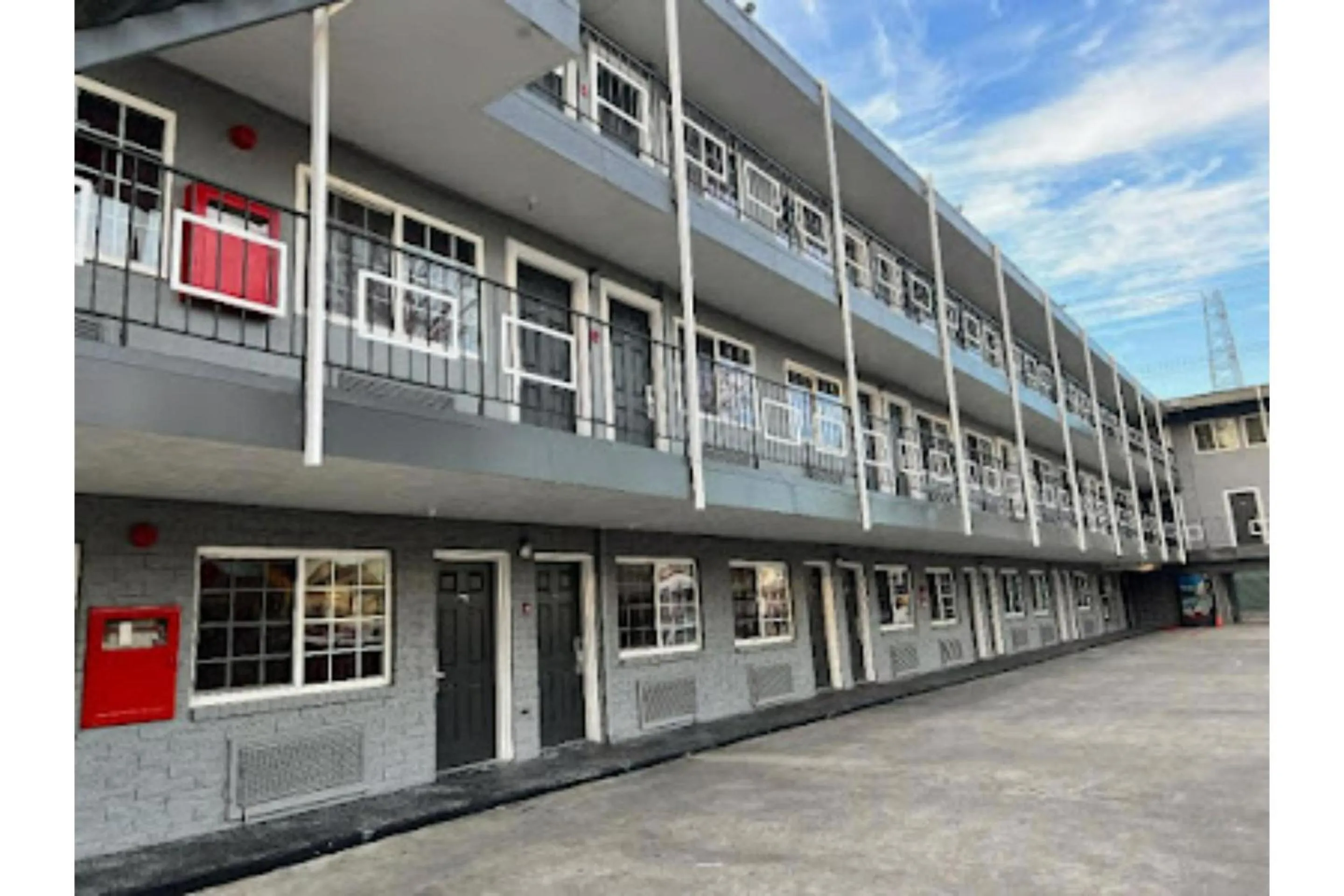 Property building in Capital City Inn Sacramento Convention Center CA