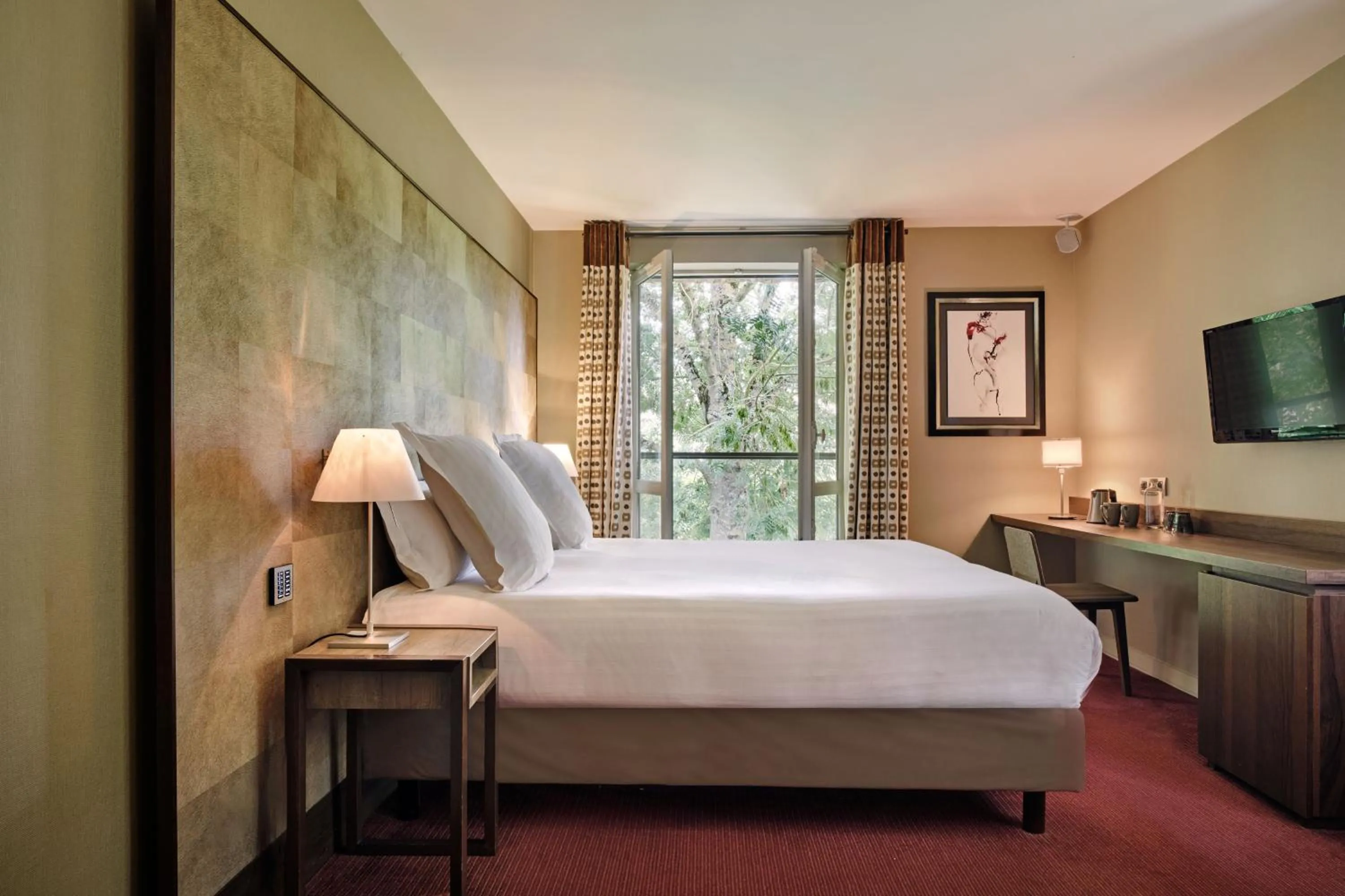 Bed in Château De Villiers-Le-Mahieu