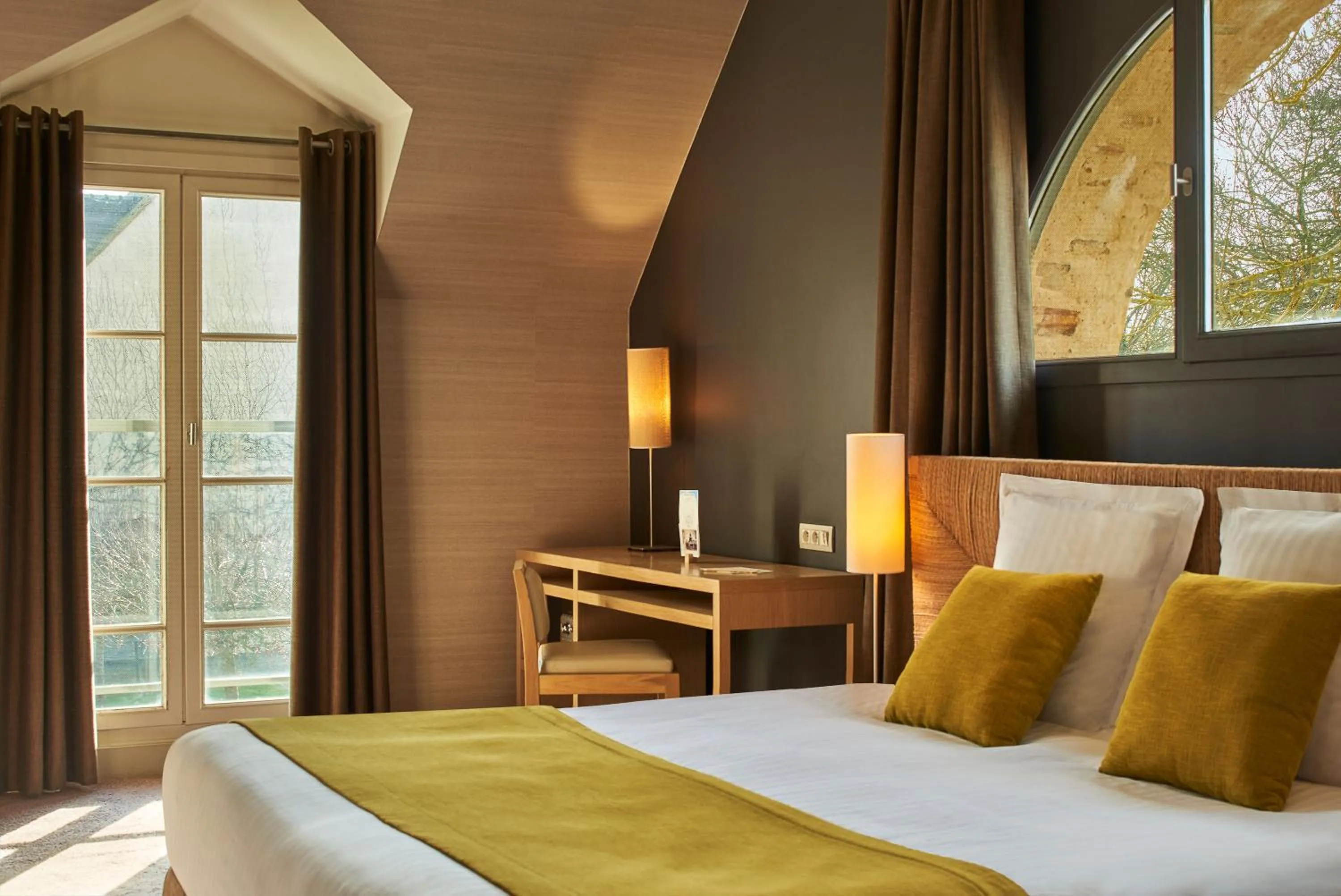 Bed in Château De Villiers-Le-Mahieu