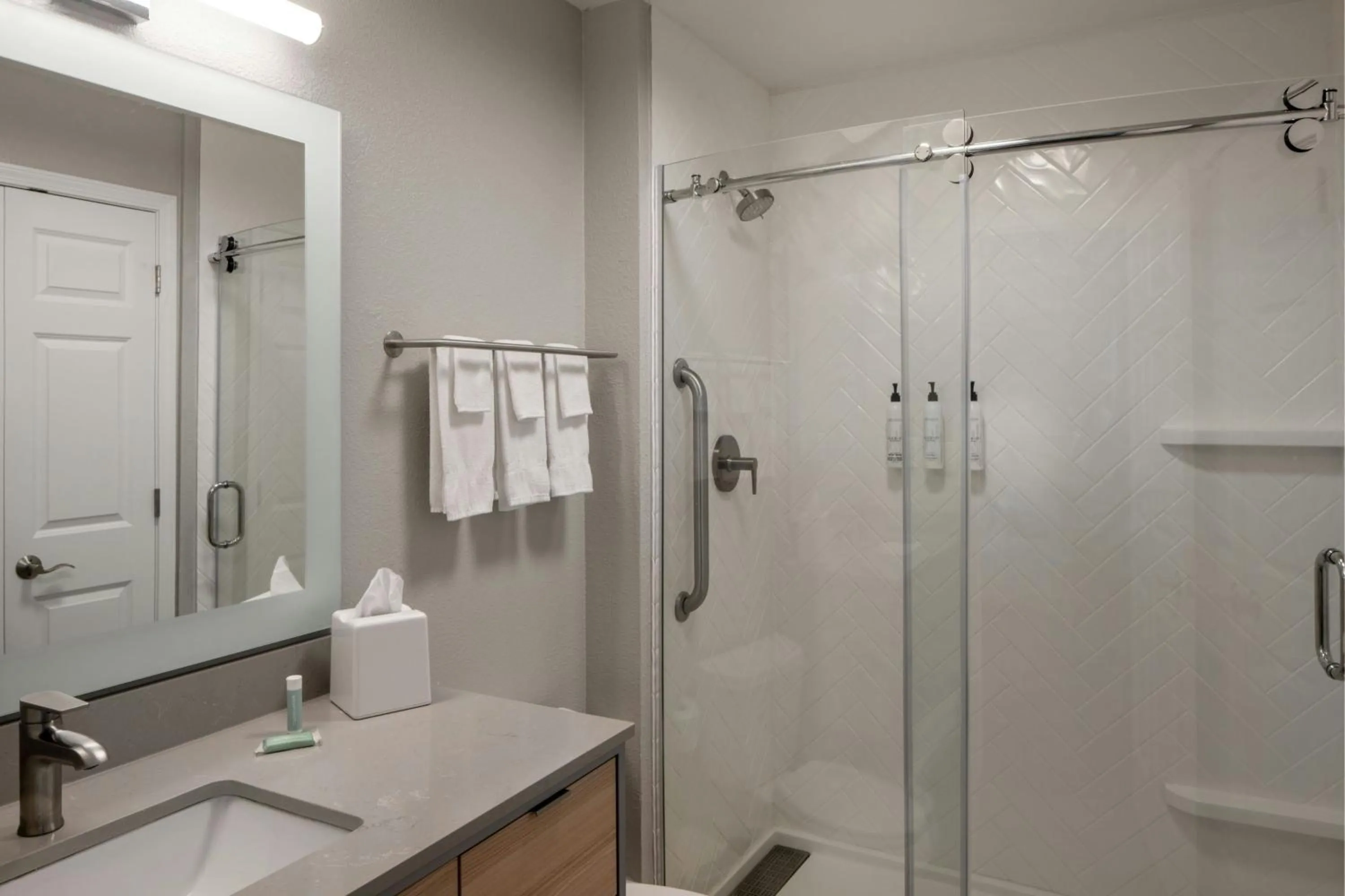 Bathroom in TownePlace Suites by Marriott Texarkana