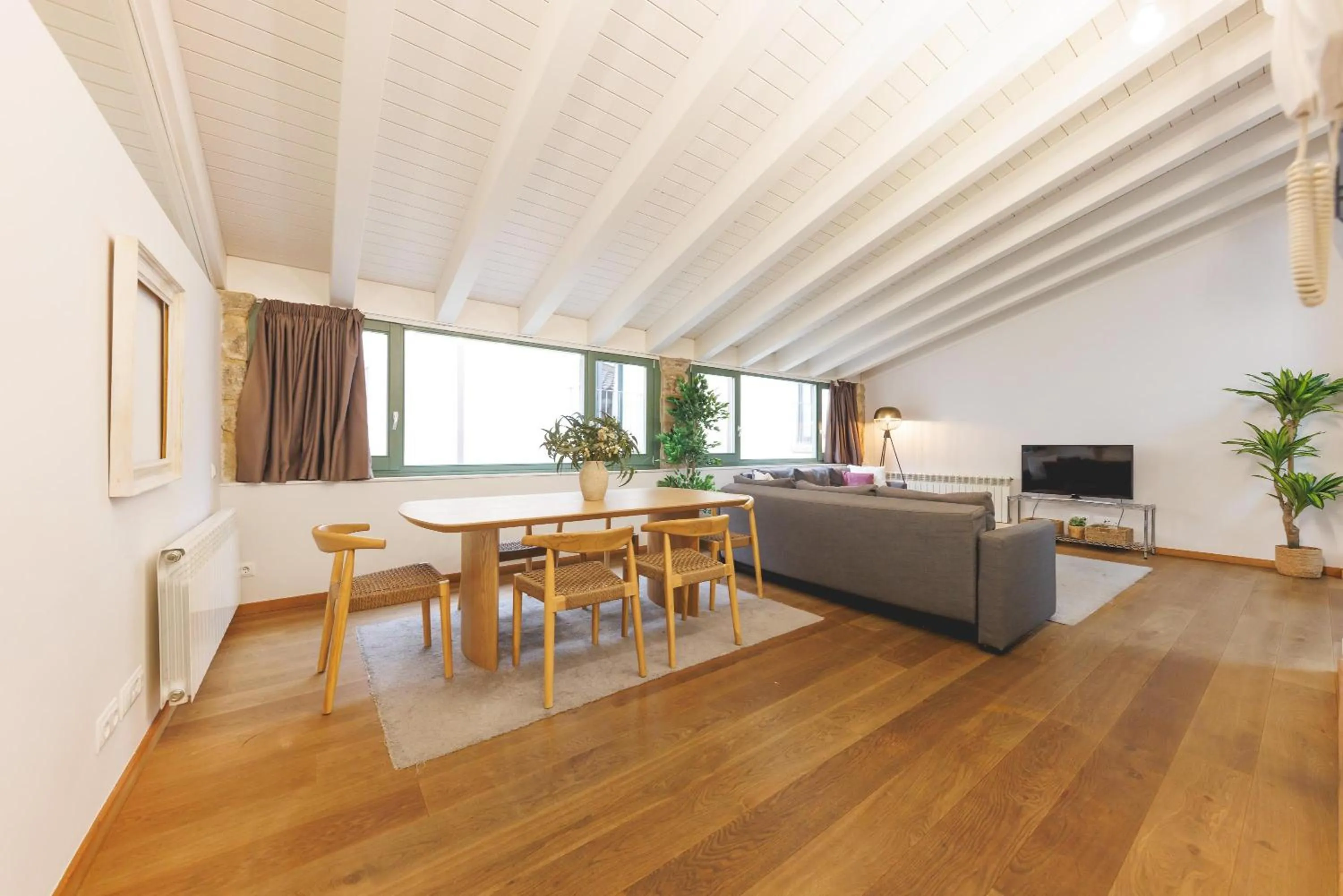 Living room in Bravissimo Força 17, Barri Vell apartments
