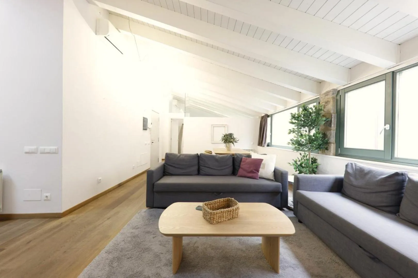 Living room in Bravissimo Força 17, Barri Vell apartments