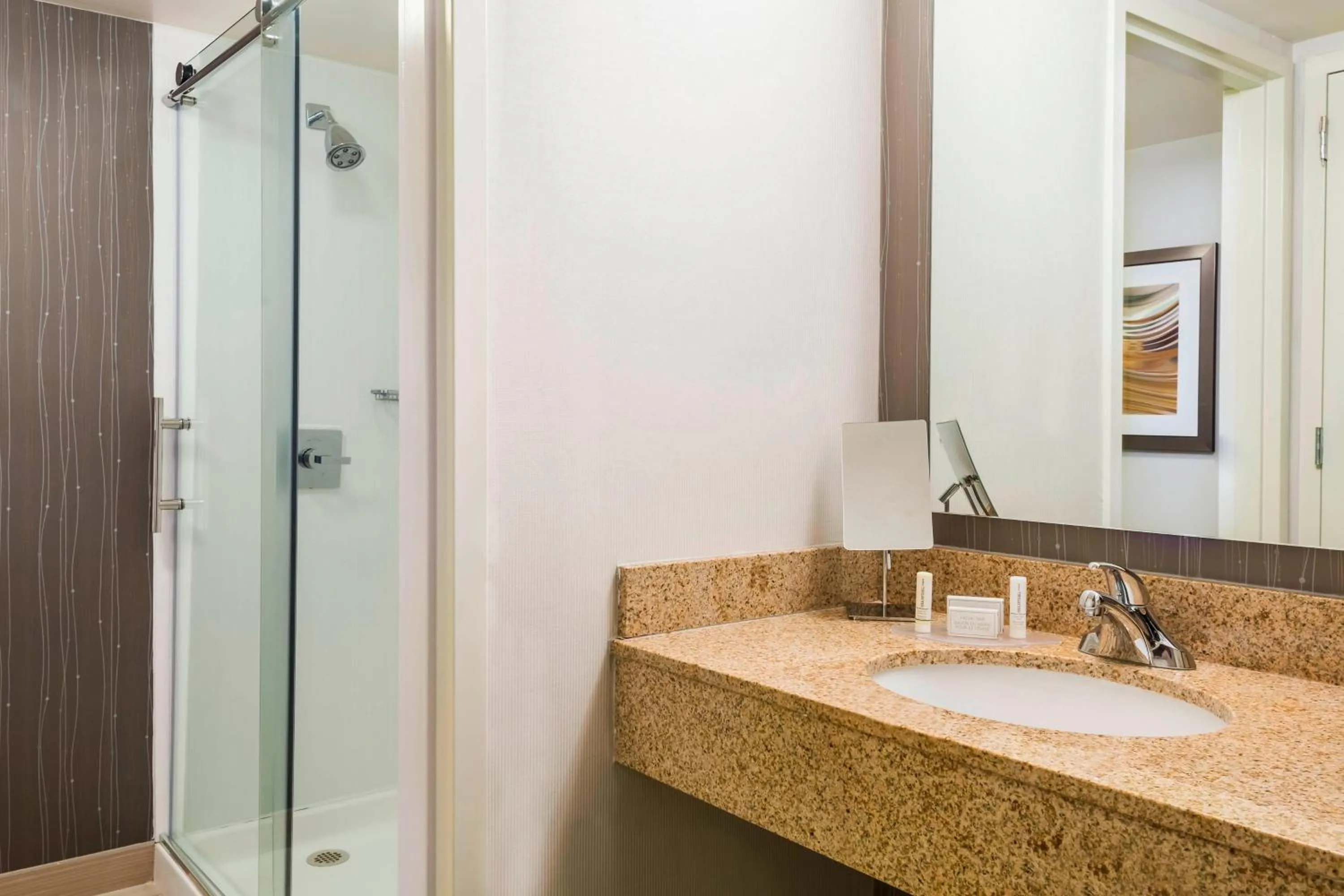 Bathroom in Courtyard Knoxville Cedar Bluff