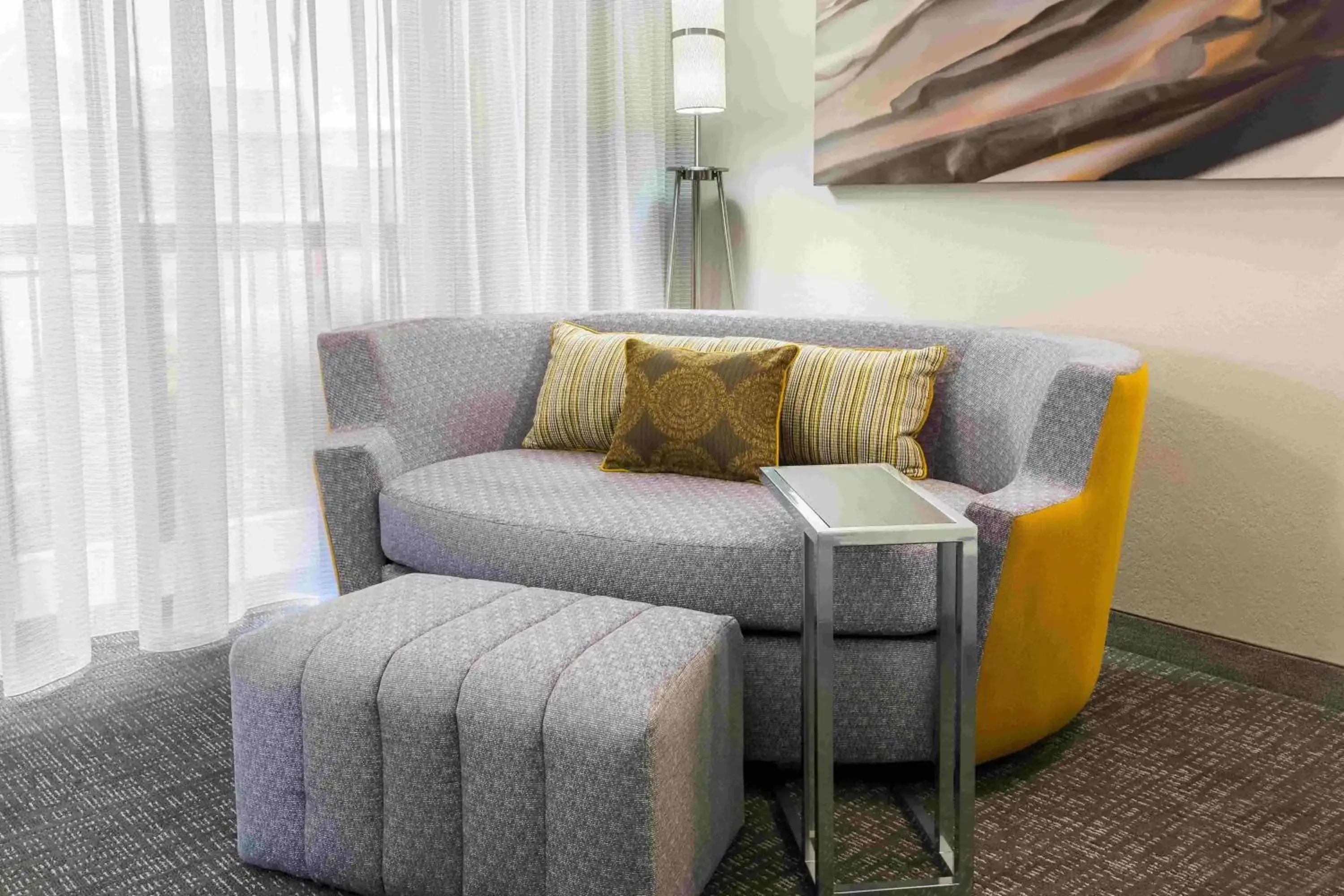 Double Room with Two Double Beds and Sofa Bed in Courtyard Knoxville Cedar Bluff Double Room with Two Double Beds and Sofa Bed in Courtyard Knoxville Cedar Bluff