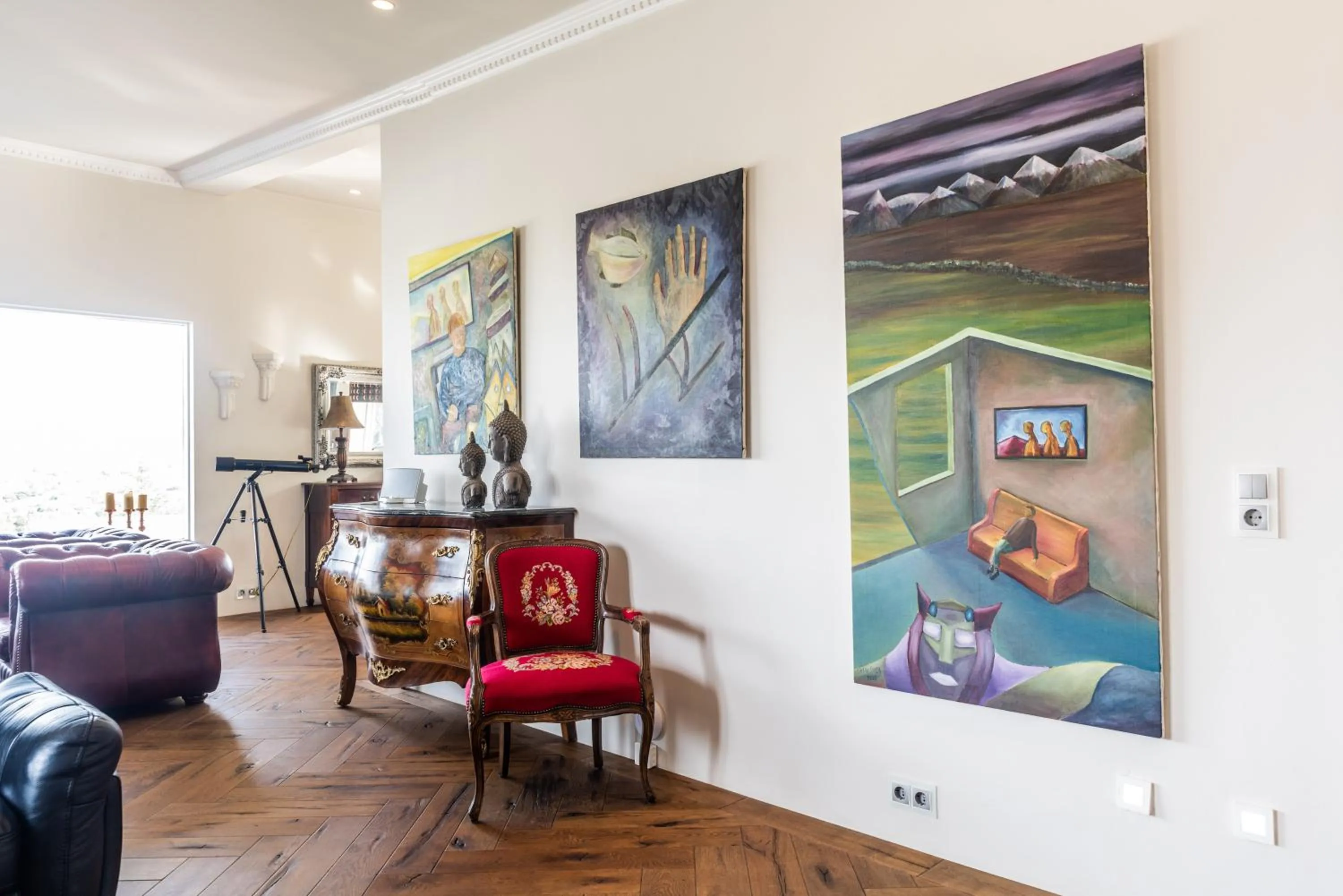 Hot Tub in ICELAND SJF Villa, Hot tub & Outdoor Sauna Amazing Mountains and City View Over Reykjavík