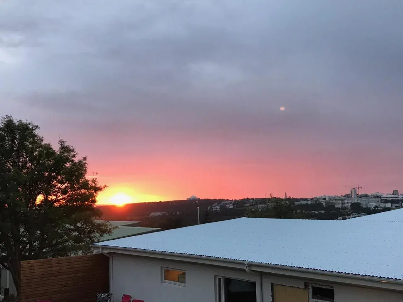 Three-Bedroom Villa in ICELAND SJF Villa, Hot tub & Outdoor Sauna Amazing Mountains and City View Over Reykjavík Three-Bedroom Villa in ICELAND SJF Villa, Hot tub & Outdoor Sauna Amazing Mountains and City View Over Reykjavík