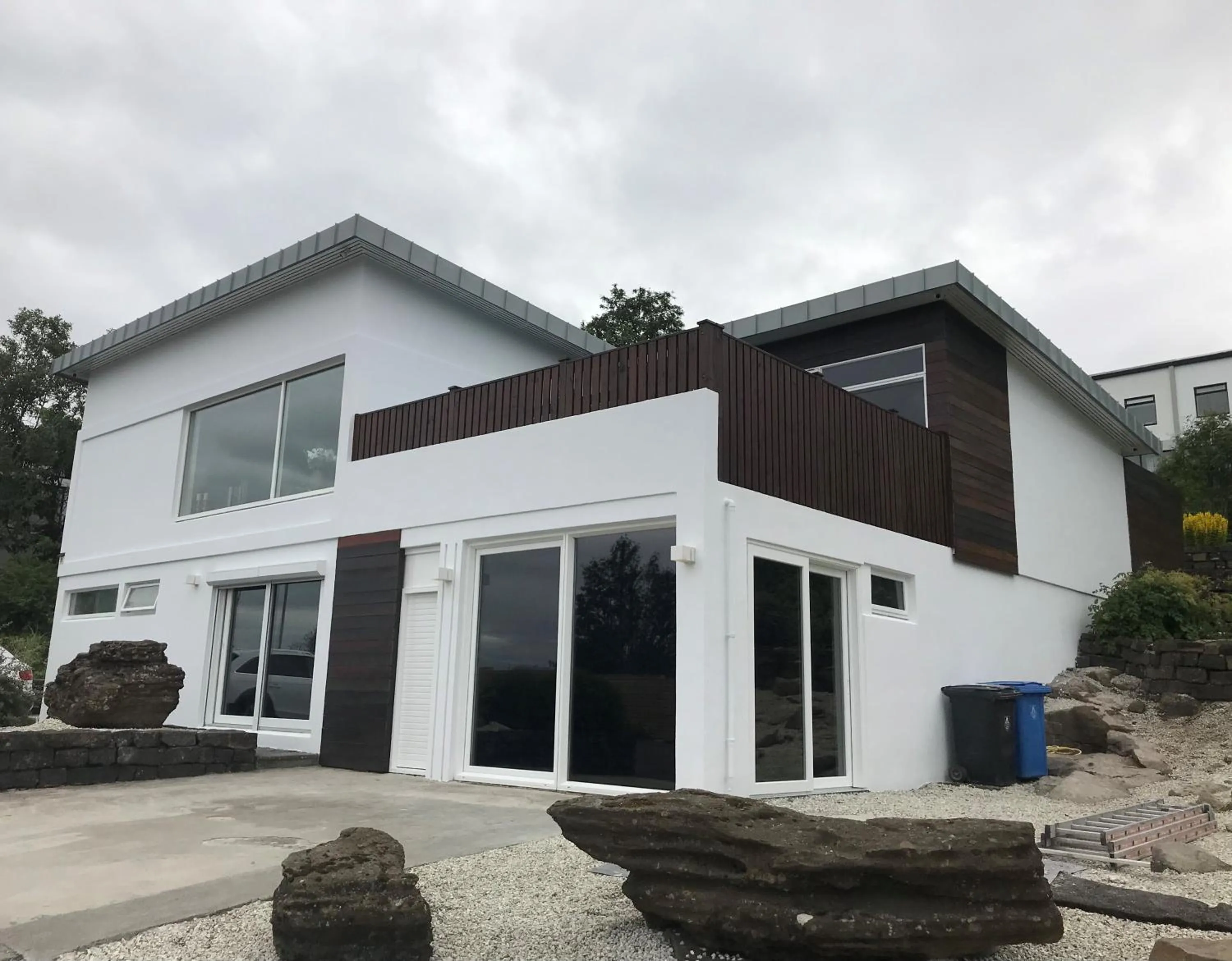 Property building in ICELAND SJF Villa, Hot tub & Outdoor Sauna Amazing Mountains and City View Over Reykjavík