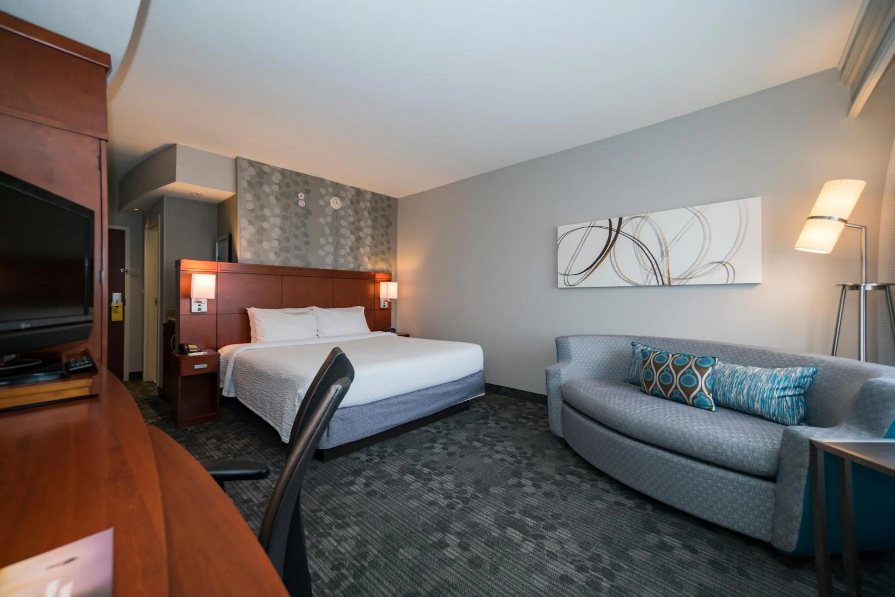 Bed in Courtyard by Marriott Vicksburg