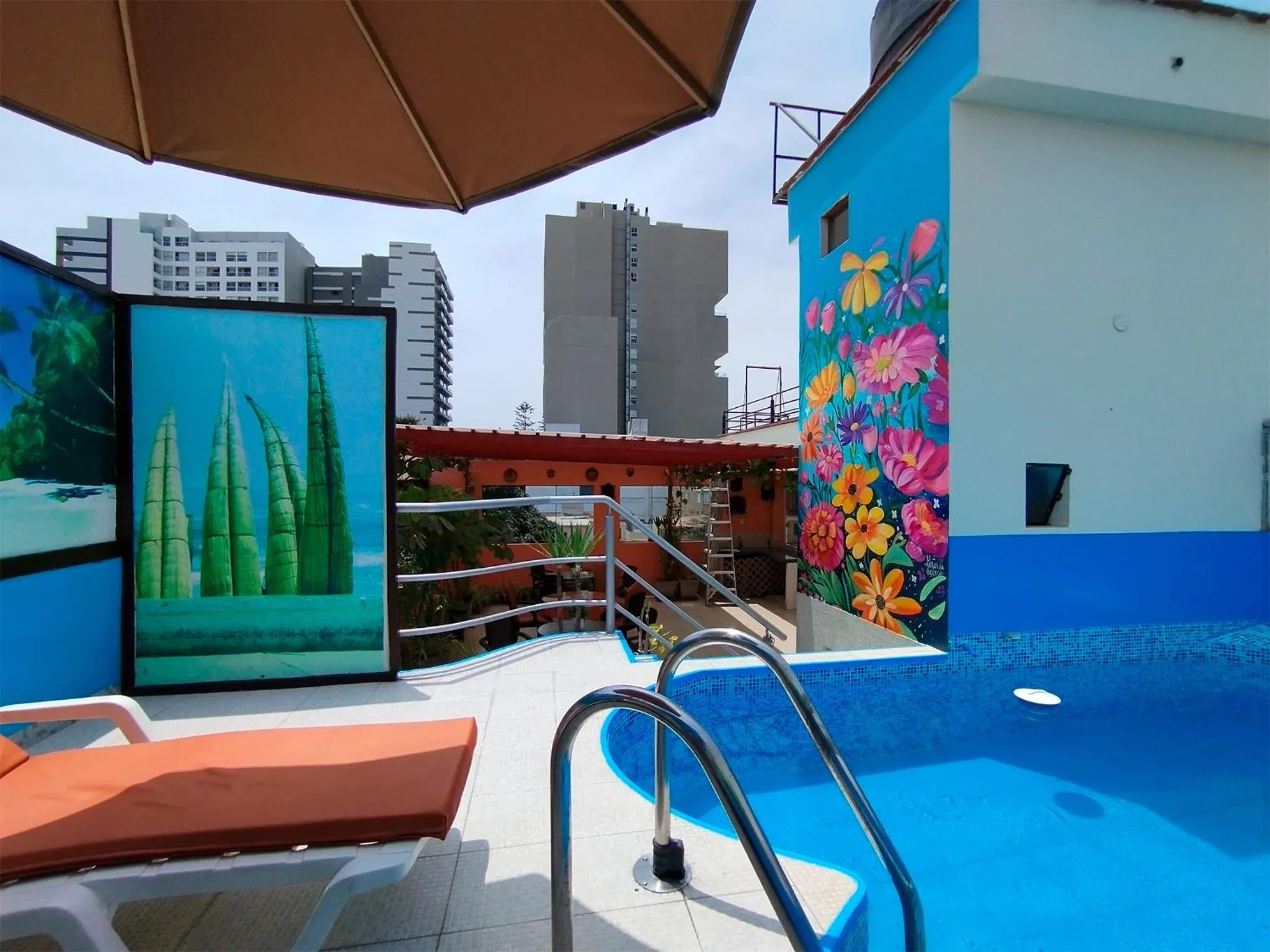 Swimming pool in Casa Fanning Hotel