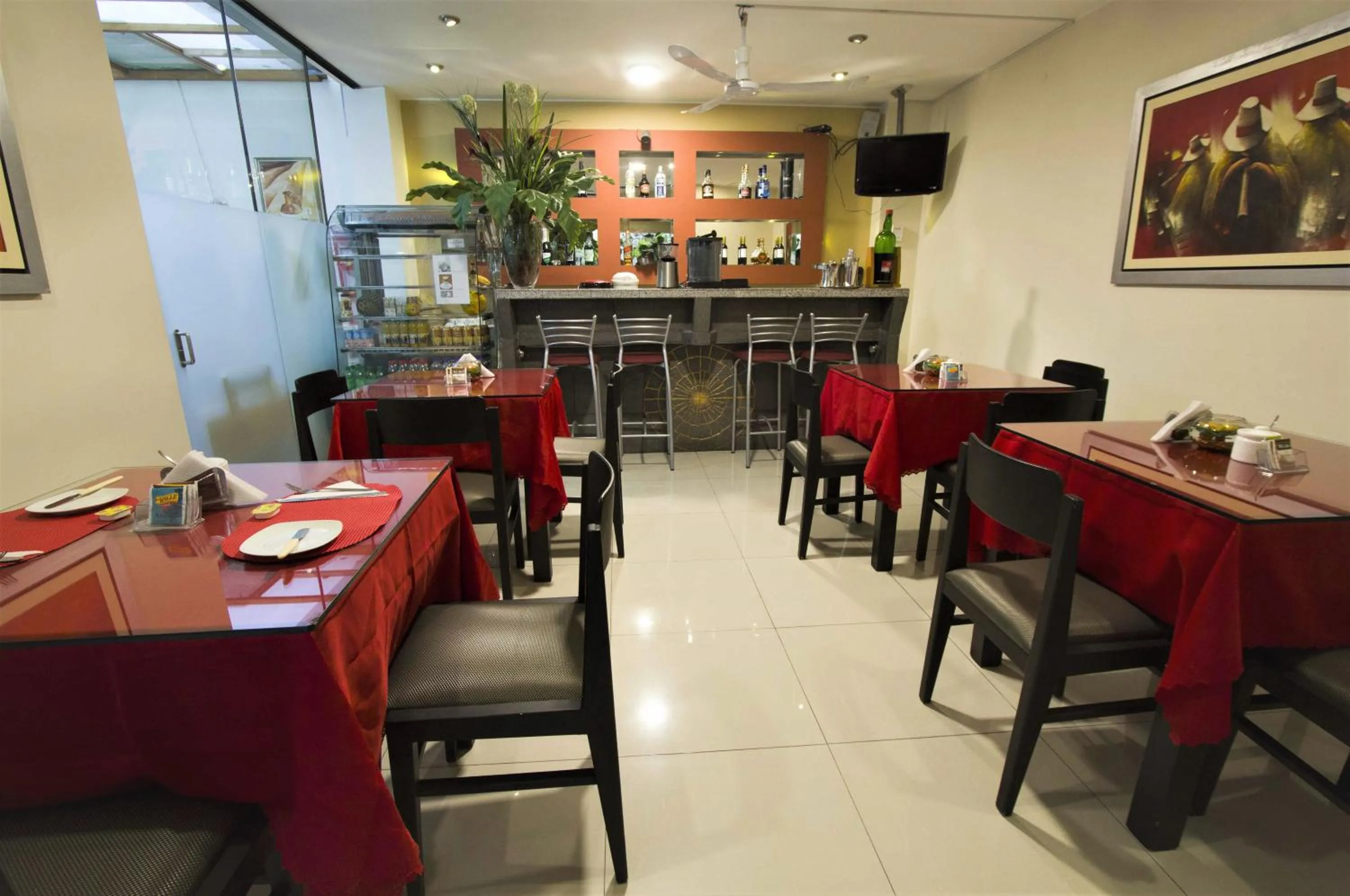 Restaurant/places to eat in Casa Fanning Hotel