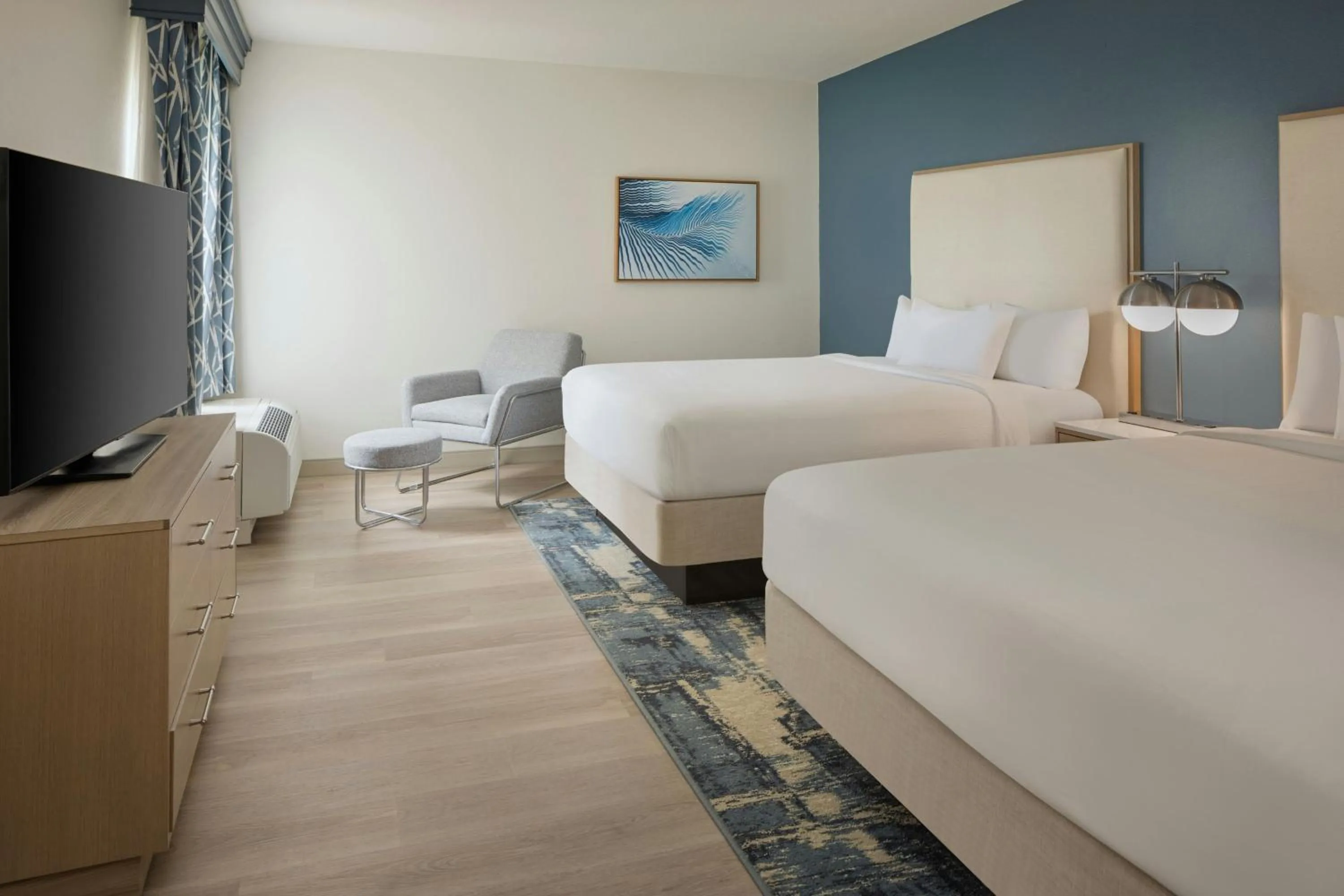 Bedroom, Bed in Courtyard by Marriott Sandestin at Grand Boulevard
