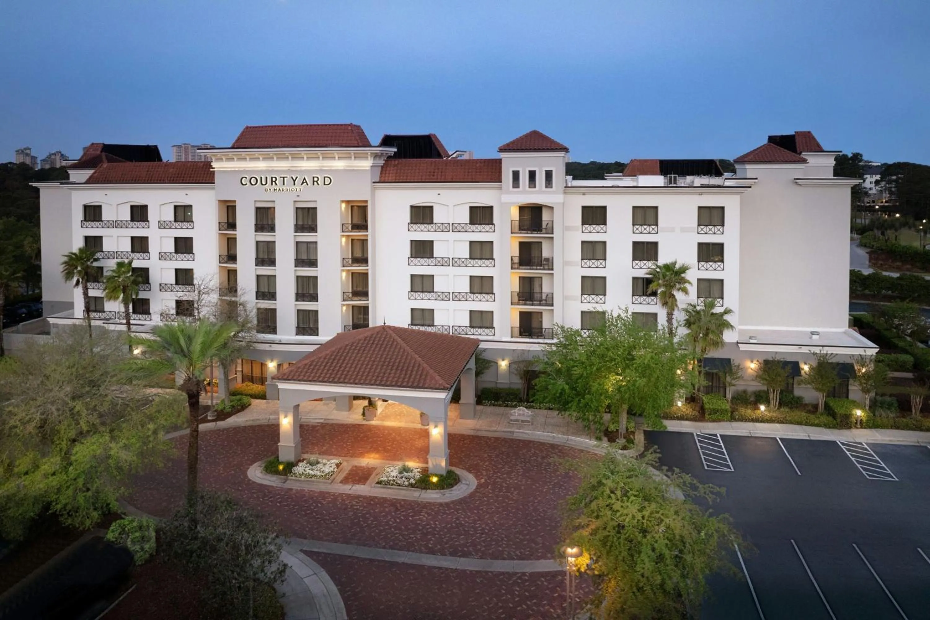 Property building in Courtyard by Marriott Sandestin at Grand Boulevard