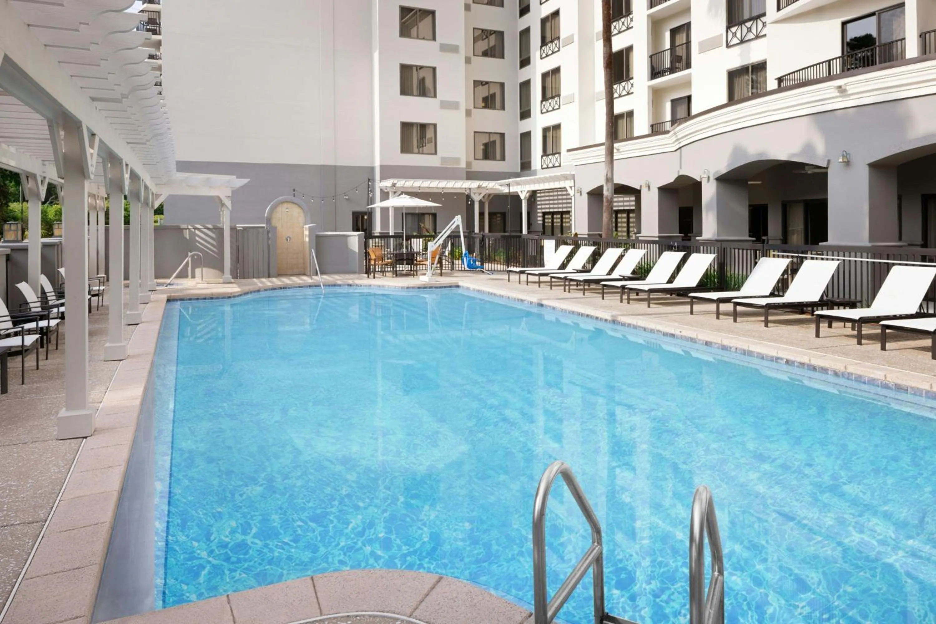 Swimming pool in Courtyard by Marriott Sandestin at Grand Boulevard