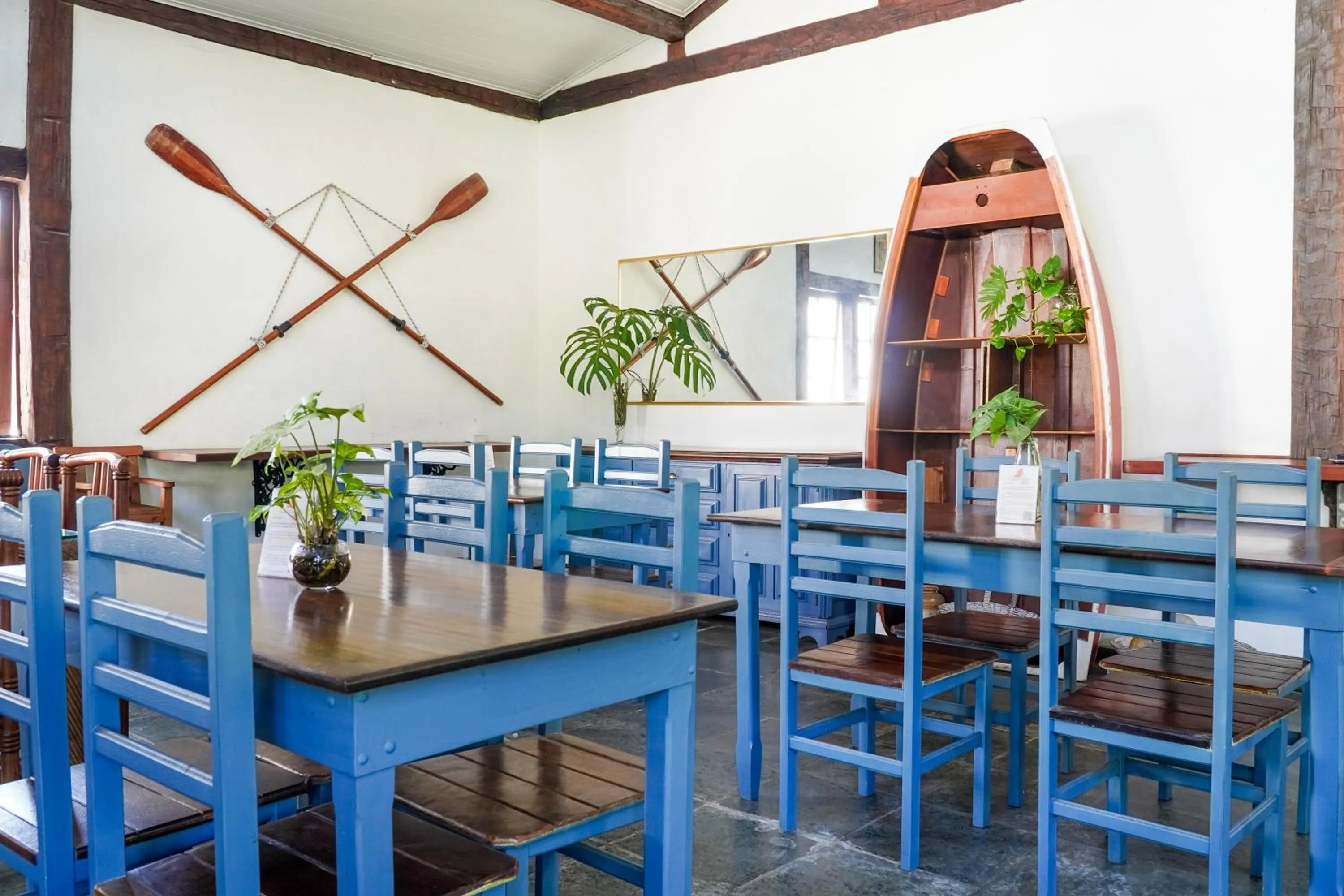 Restaurant/places to eat in VELINN Caravela Pousada Ilhabela