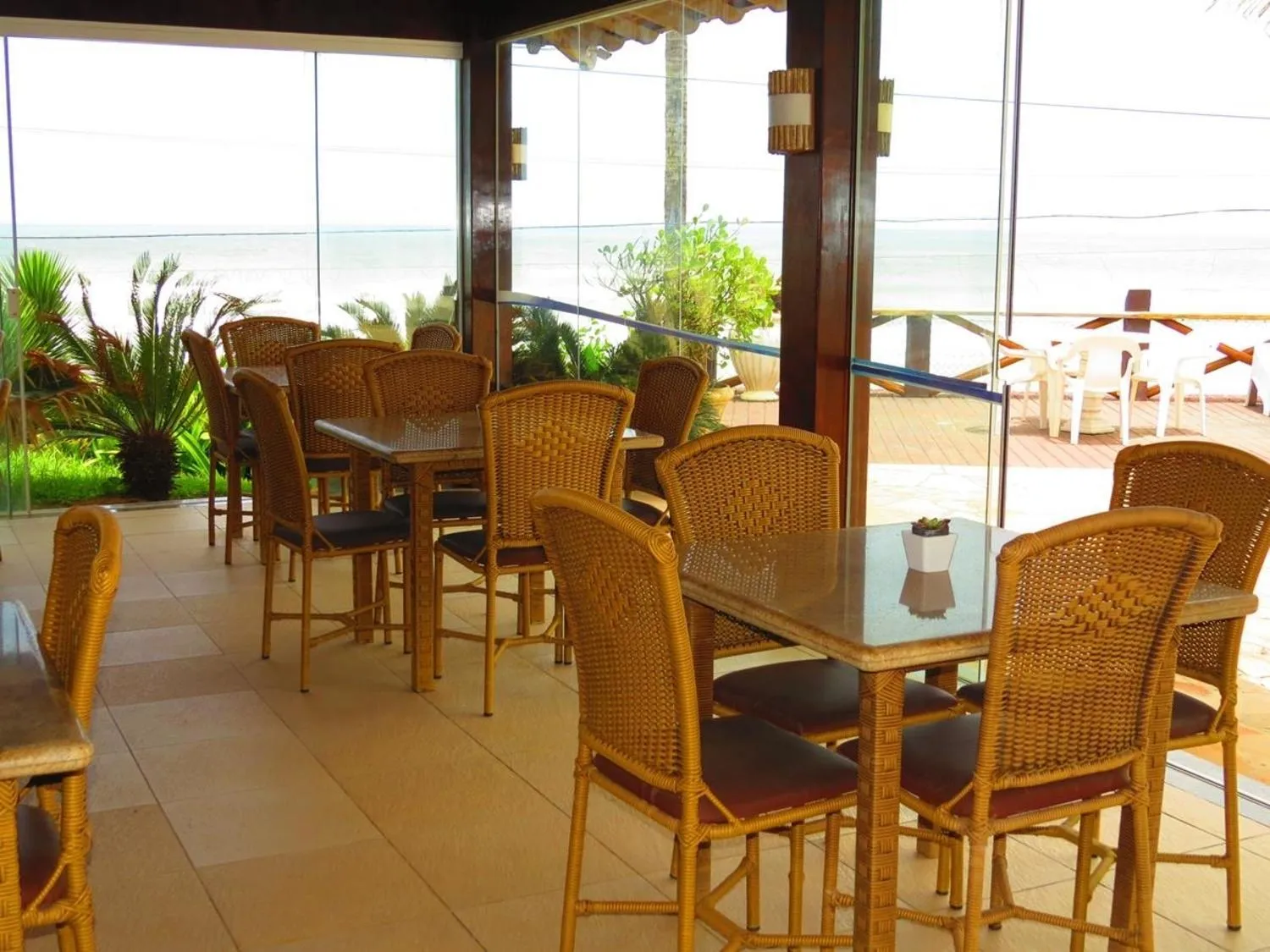 Restaurant/places to eat in Pousada do Mar