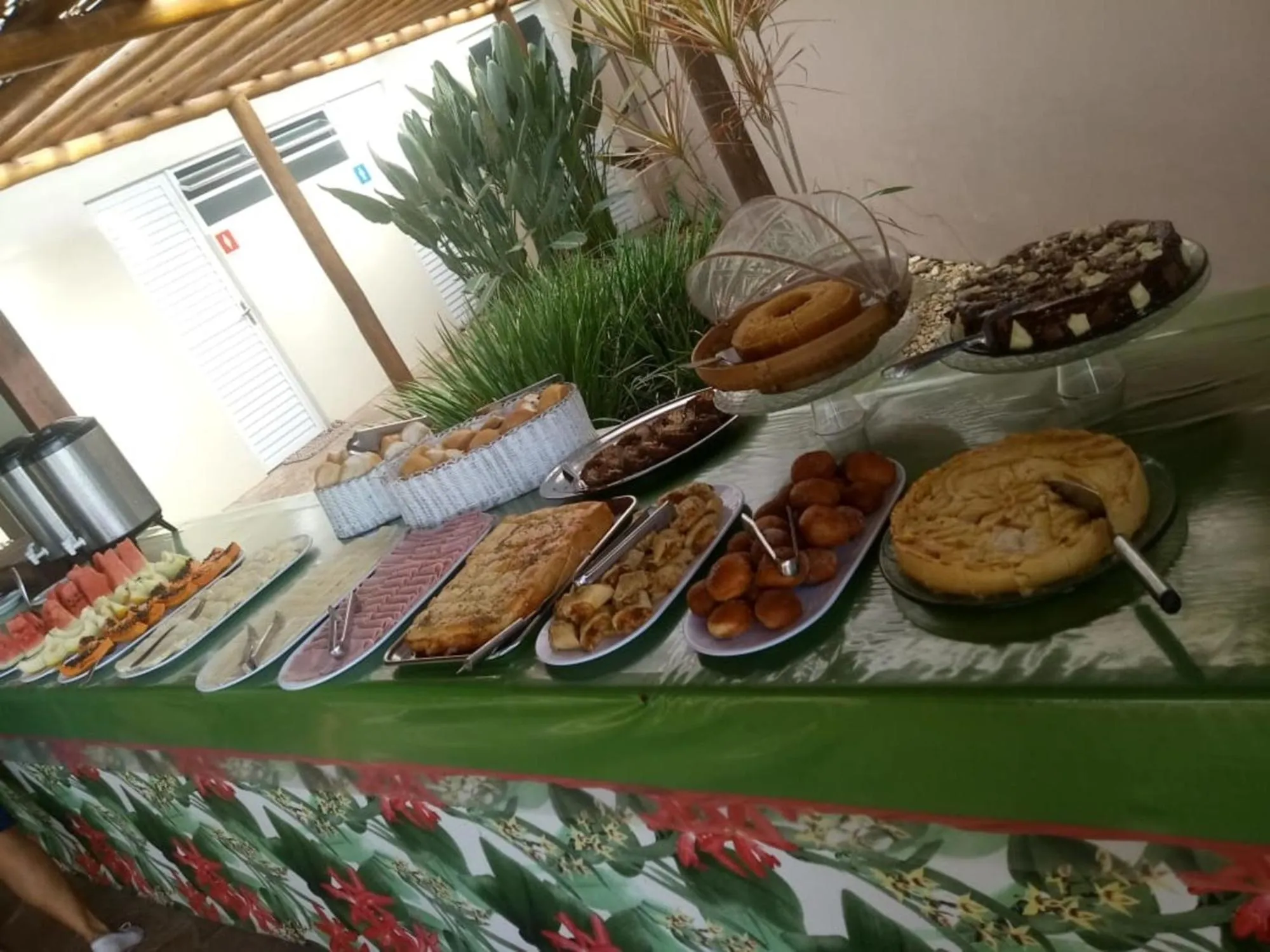 Buffet breakfast in Pousada do Mar