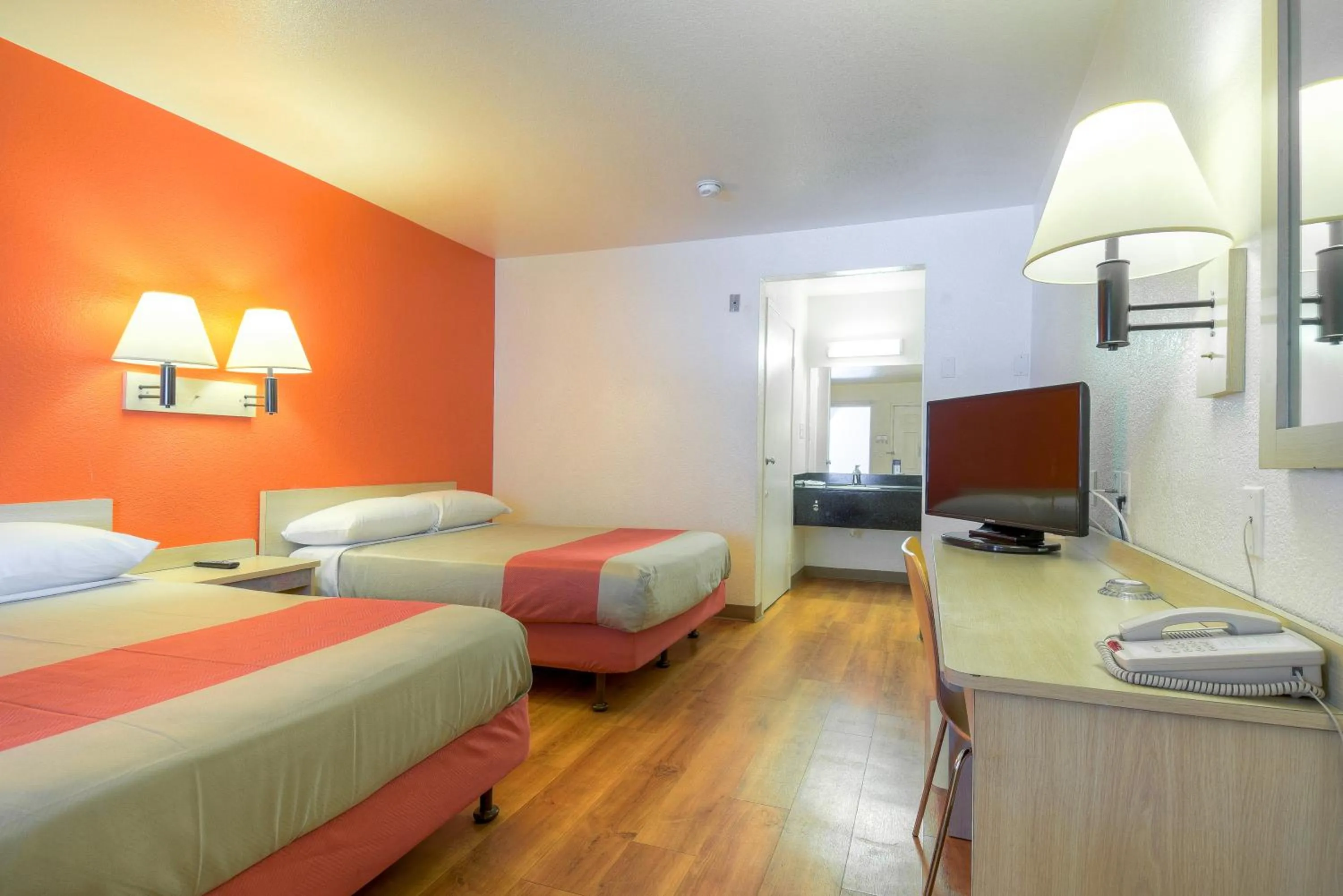 Bedroom, Bed in Motel 6-El Cajon, CA - San Diego