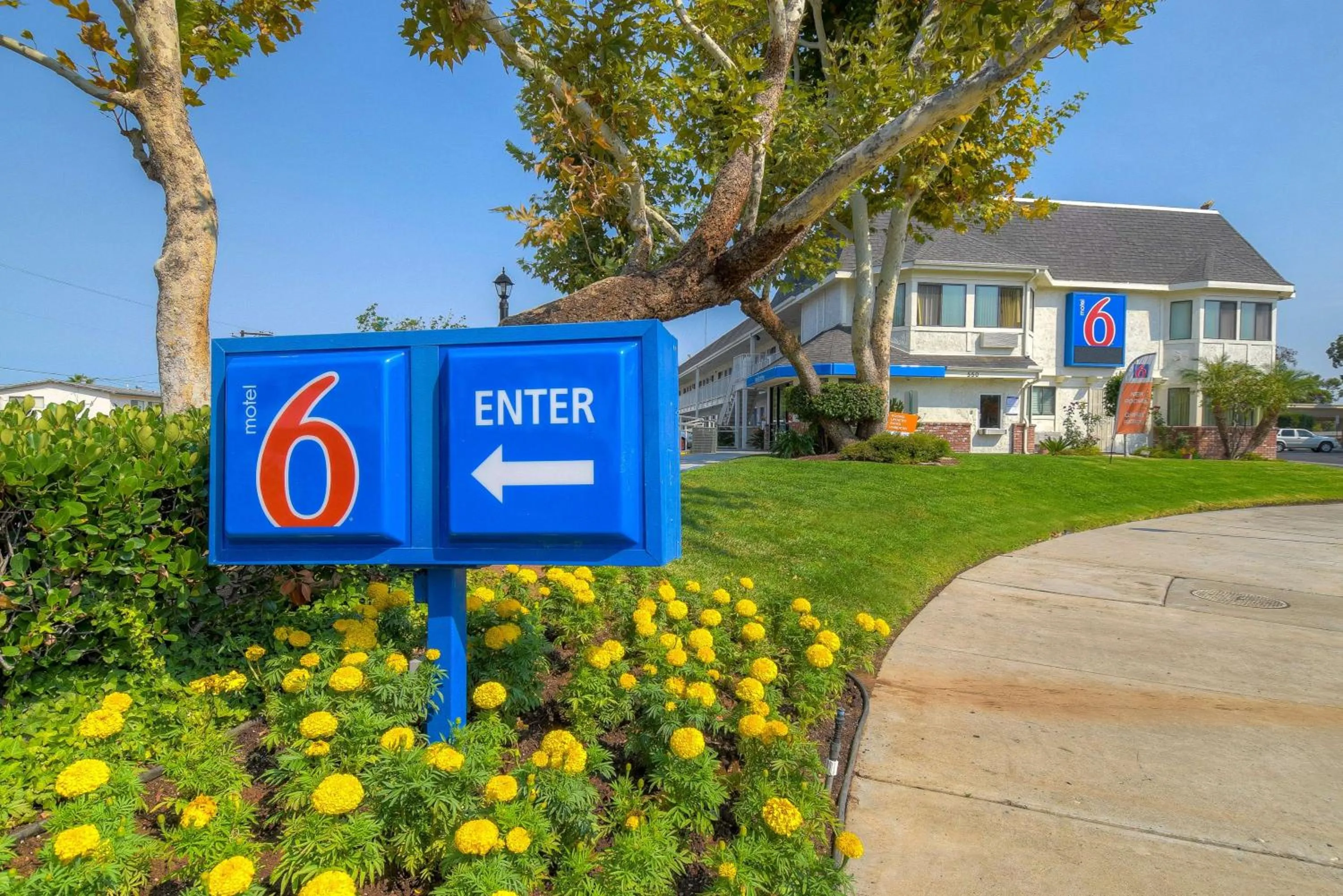Property building in Motel 6-El Cajon, CA - San Diego