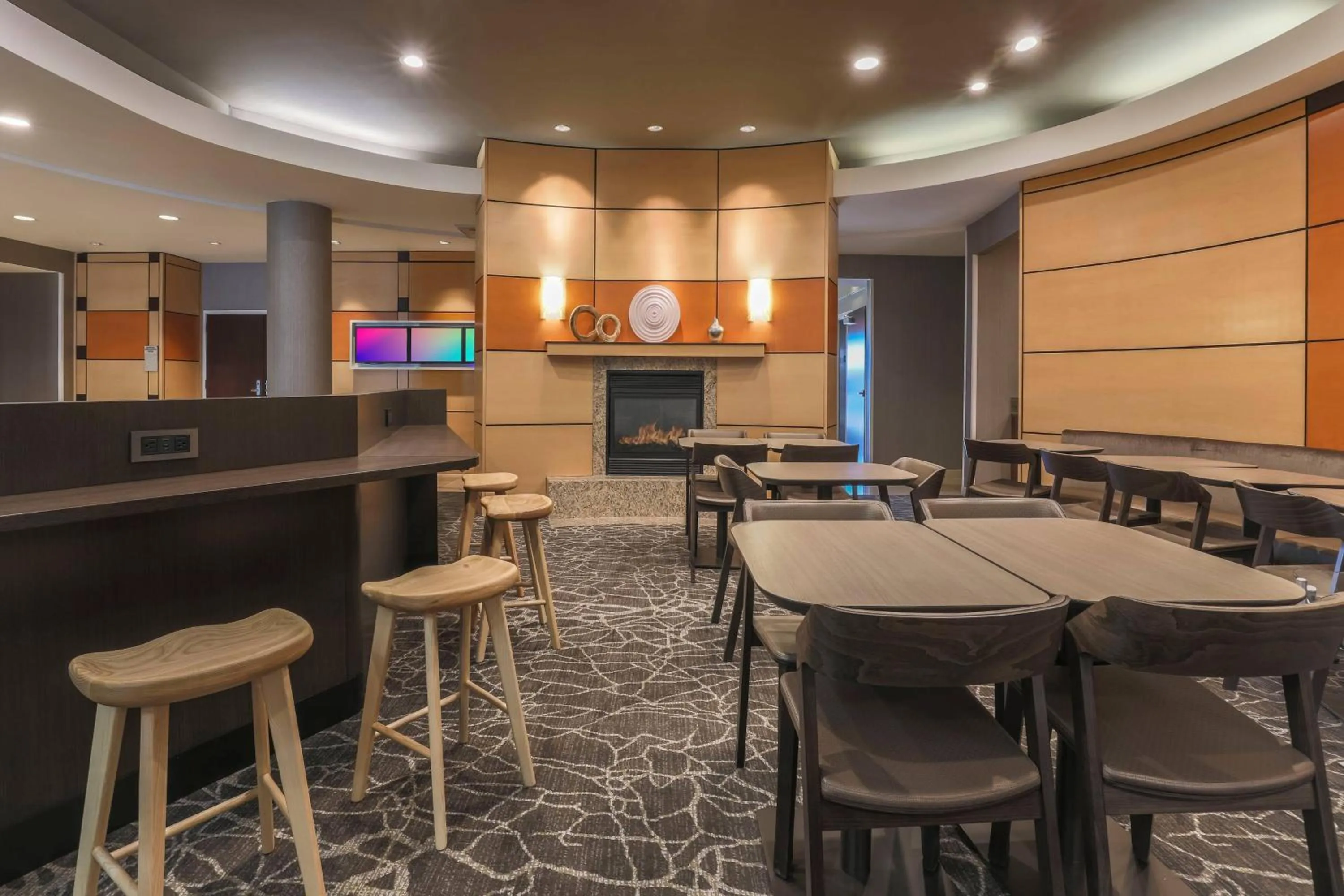 Restaurant/places to eat in SpringHill Suites by Marriott Yuma