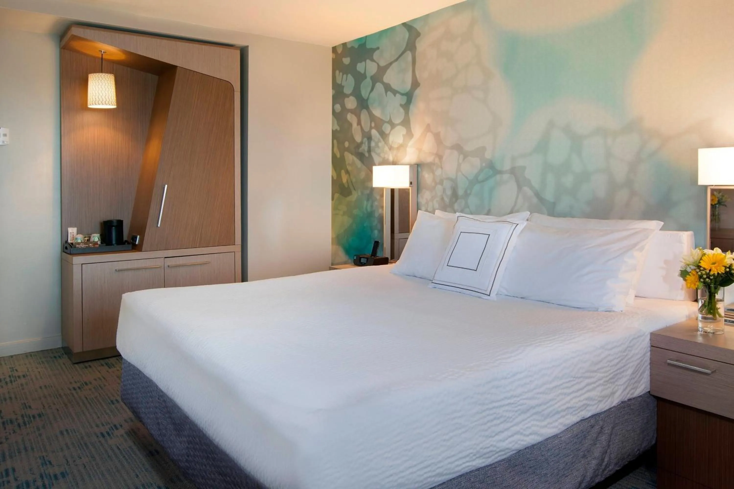 Photo of the whole room, Bed in Courtyard by Marriott Isla Verde Beach Resort