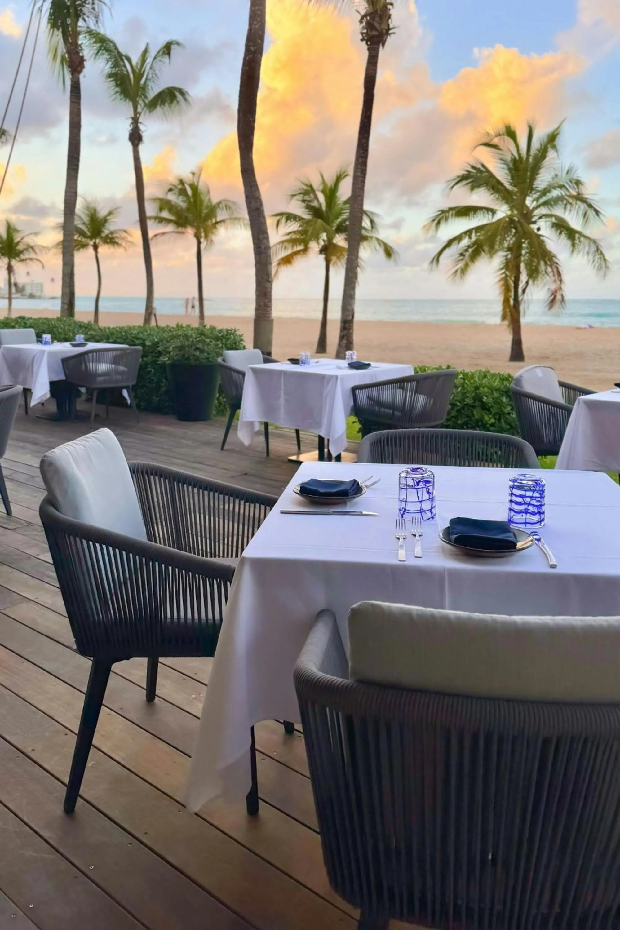 Restaurant/places to eat in Courtyard by Marriott Isla Verde Beach Resort