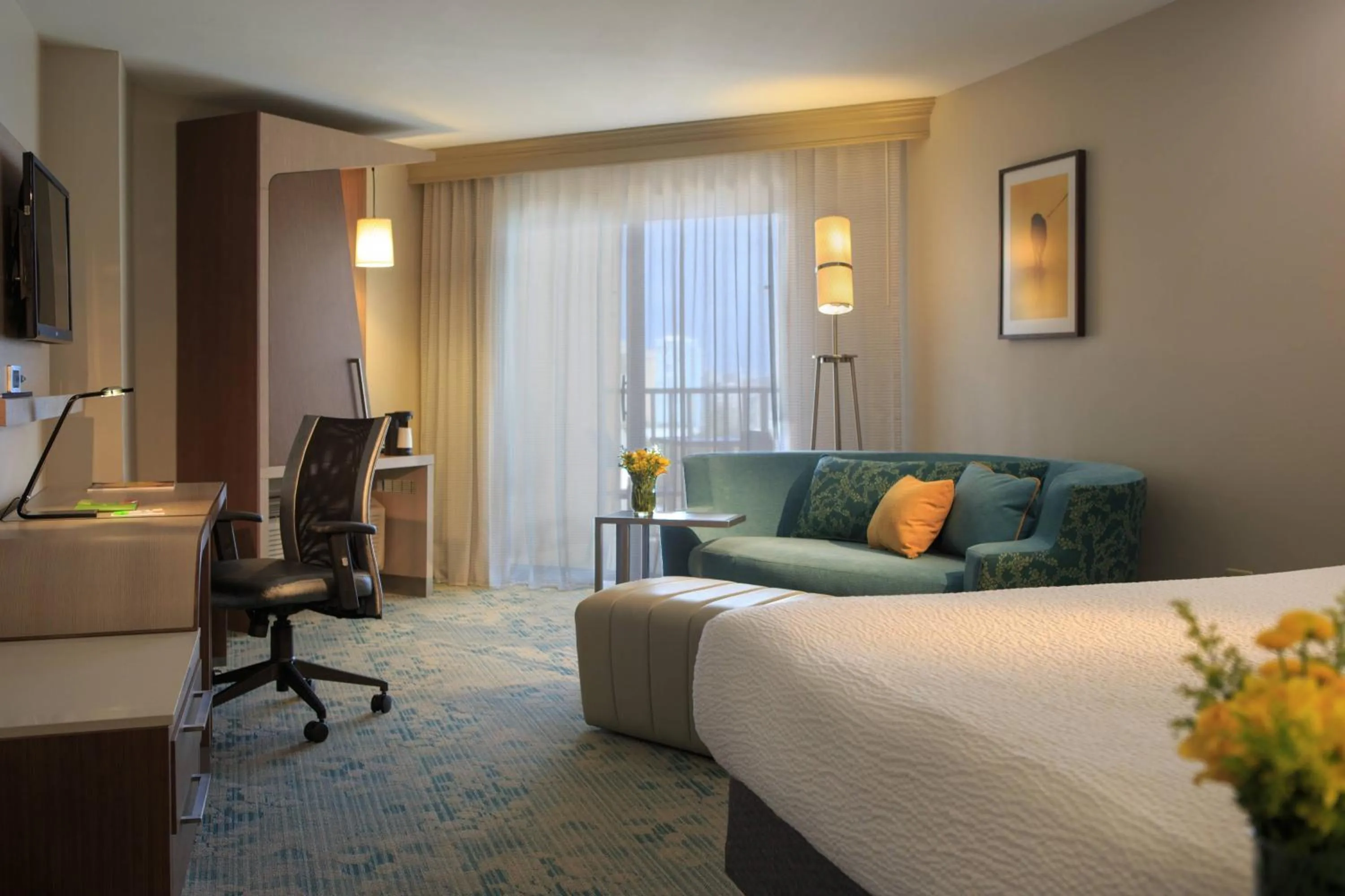 Photo of the whole room, Bed in Courtyard by Marriott Isla Verde Beach Resort