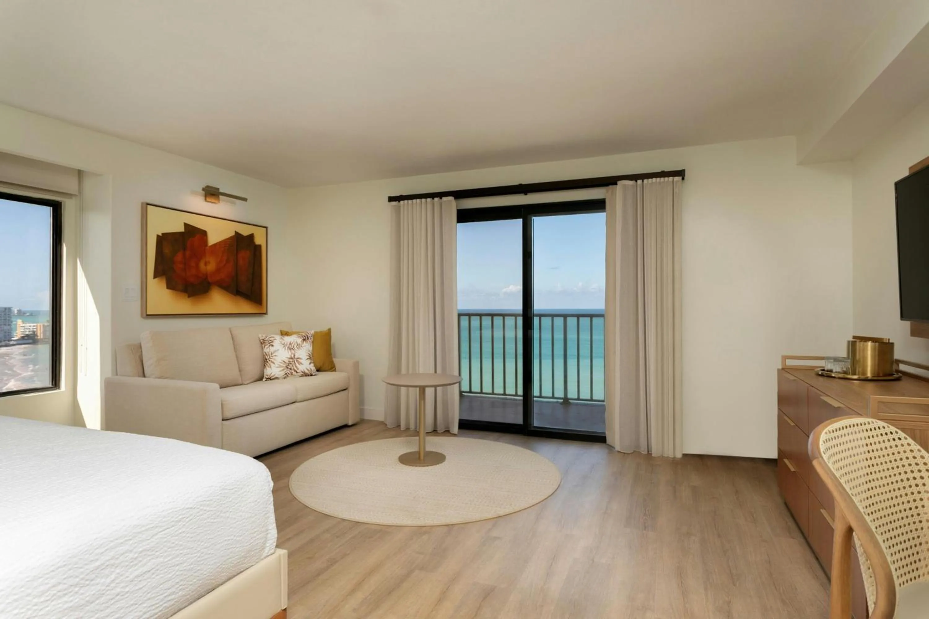 Bedroom, Bed in Courtyard by Marriott Isla Verde Beach Resort